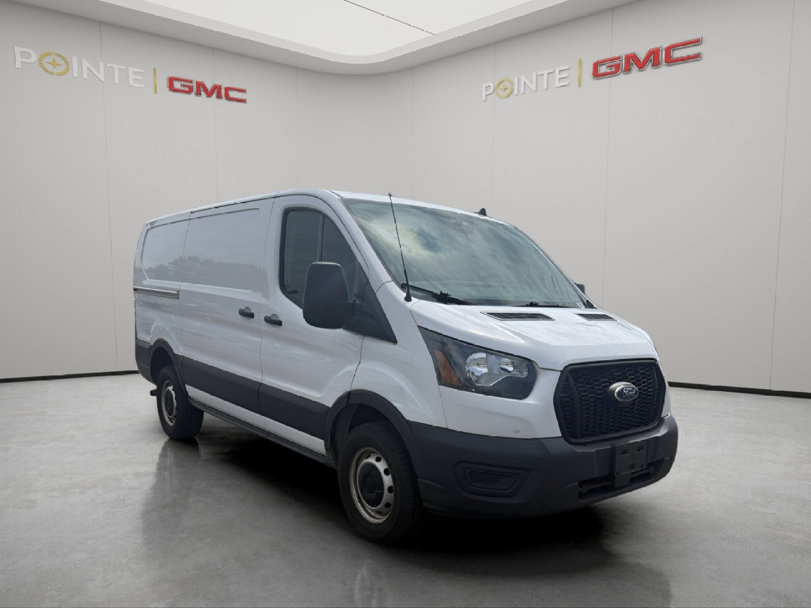 View vehicle photo 2
