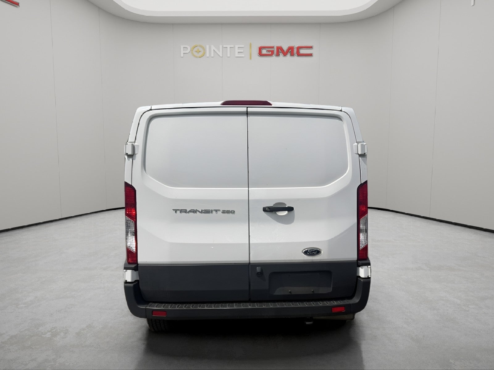 View vehicle photo 5