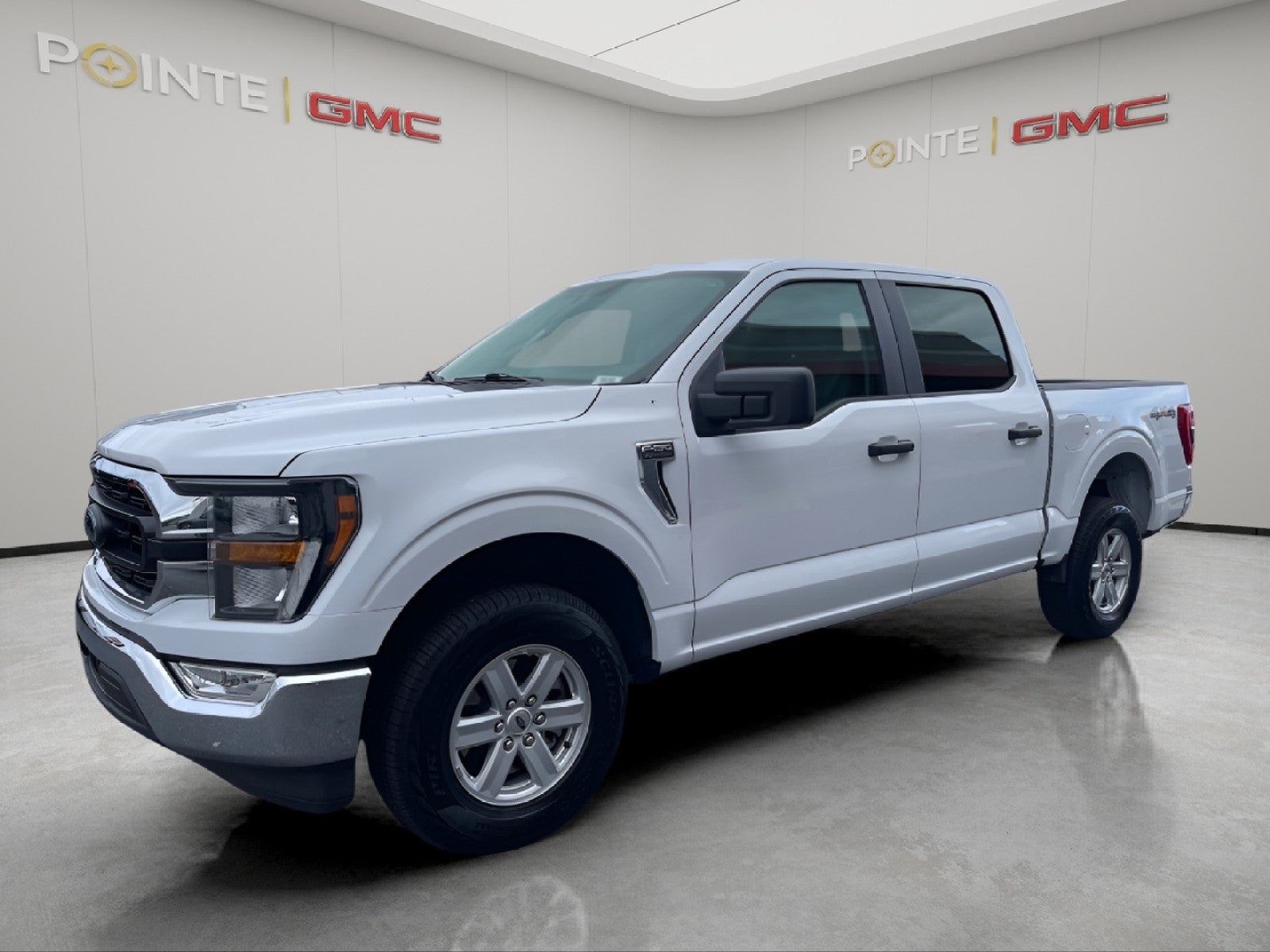 View vehicle photo 3