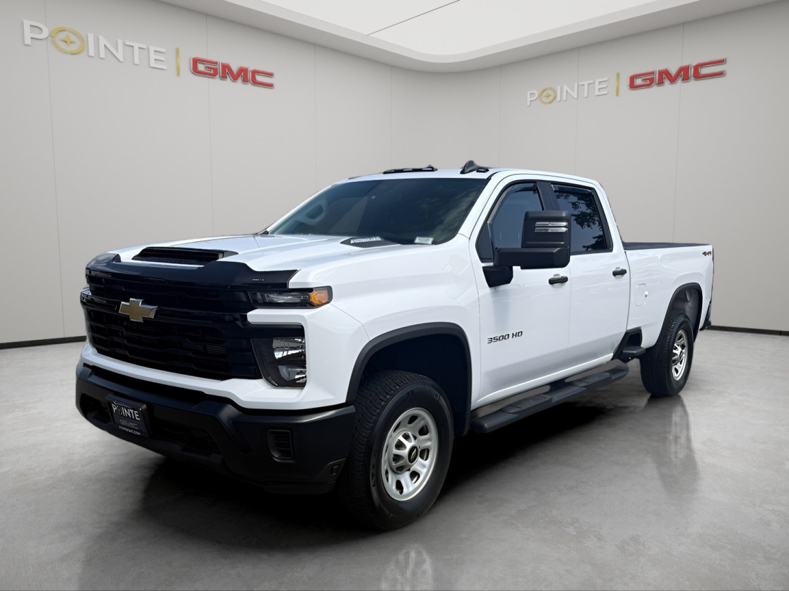 Summit White 2025 Chevrolet Silverado 3500HD Pickup Truck Four-Wheel Drive Automatic