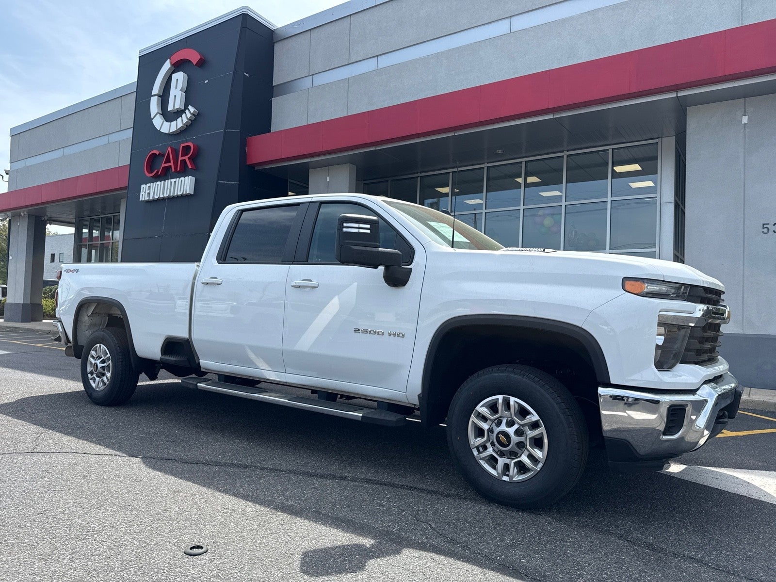 Summit White 2024 Chevrolet Silverado 2500HD Pickup Truck Four-Wheel Drive Automatic