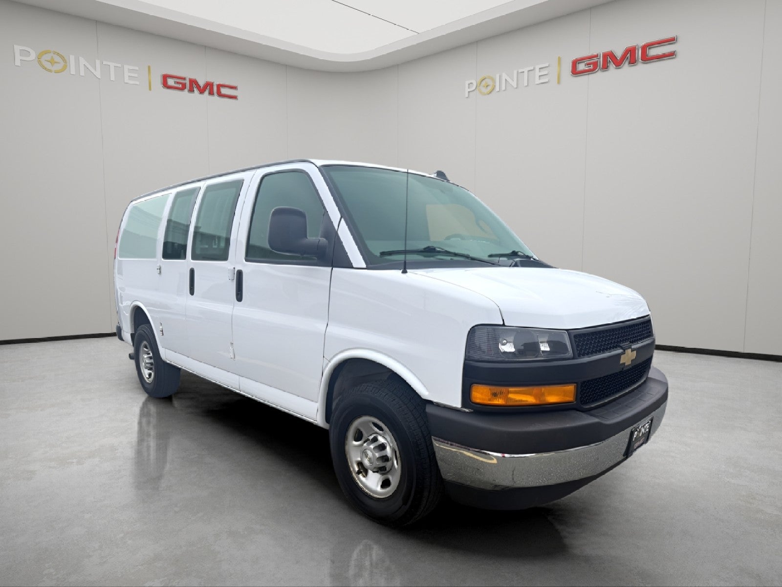 Summit White 2021 Chevrolet Express Cargo 2500 RWD Van Rear-Wheel Drive Automatic