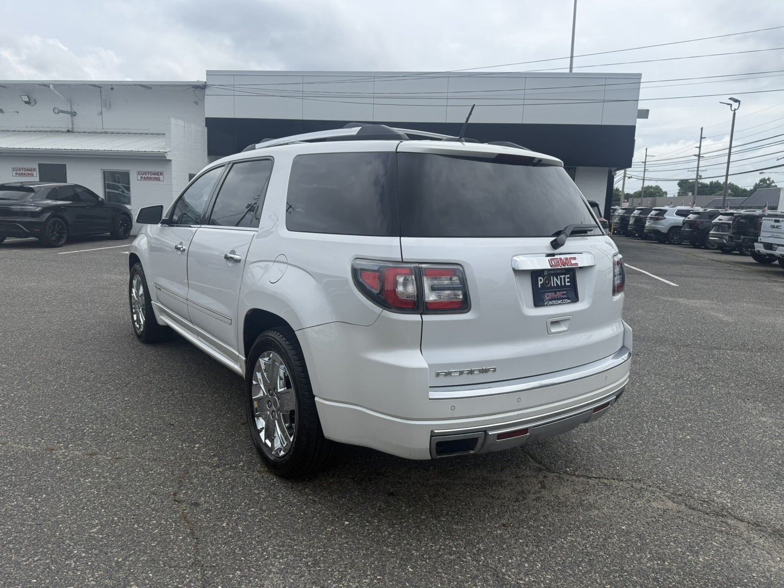 View vehicle photo 5