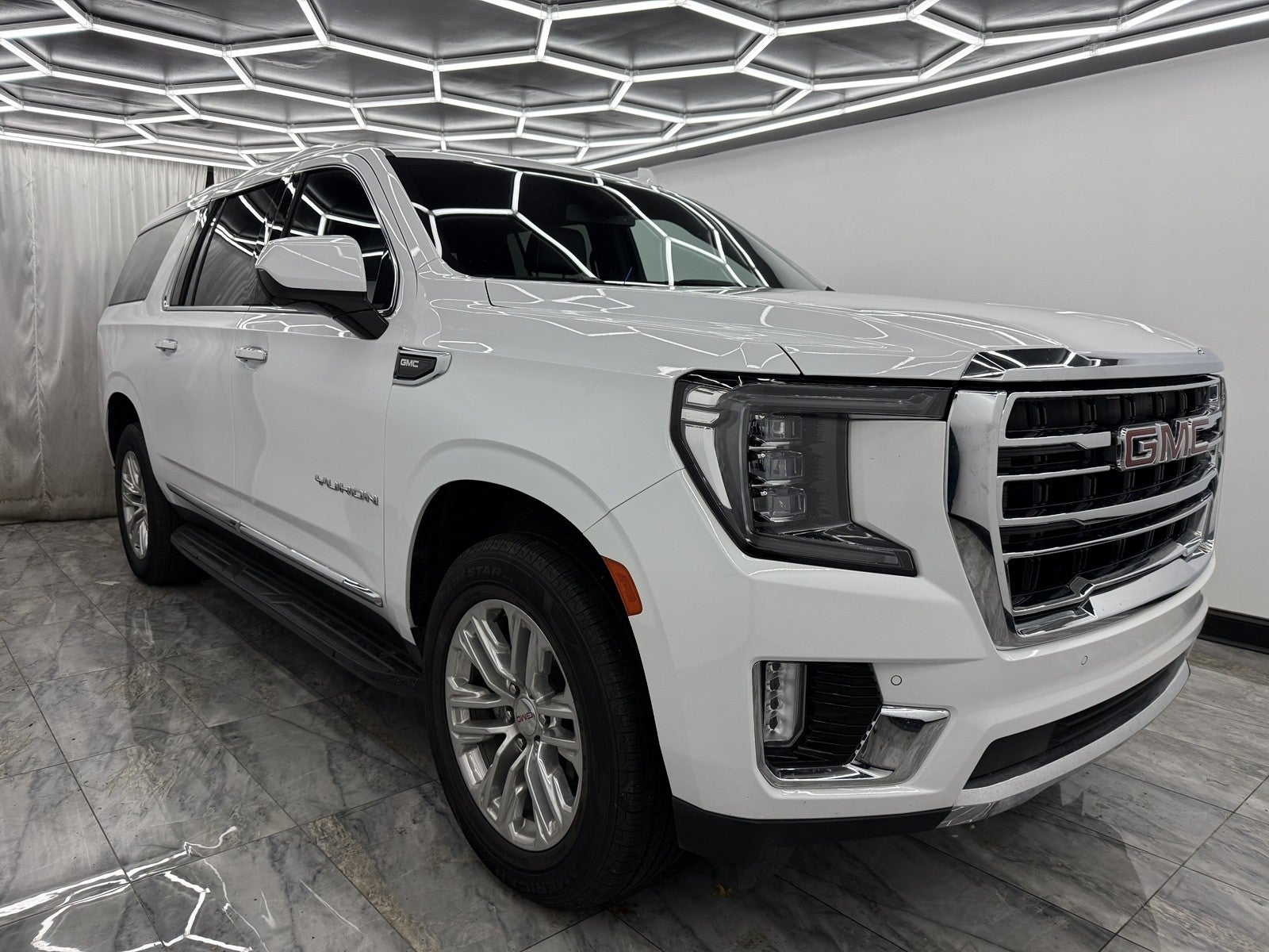 Summit White 2024 GMC Yukon XL SLT 4WD SUV / Crossover Four-Wheel Drive Automatic