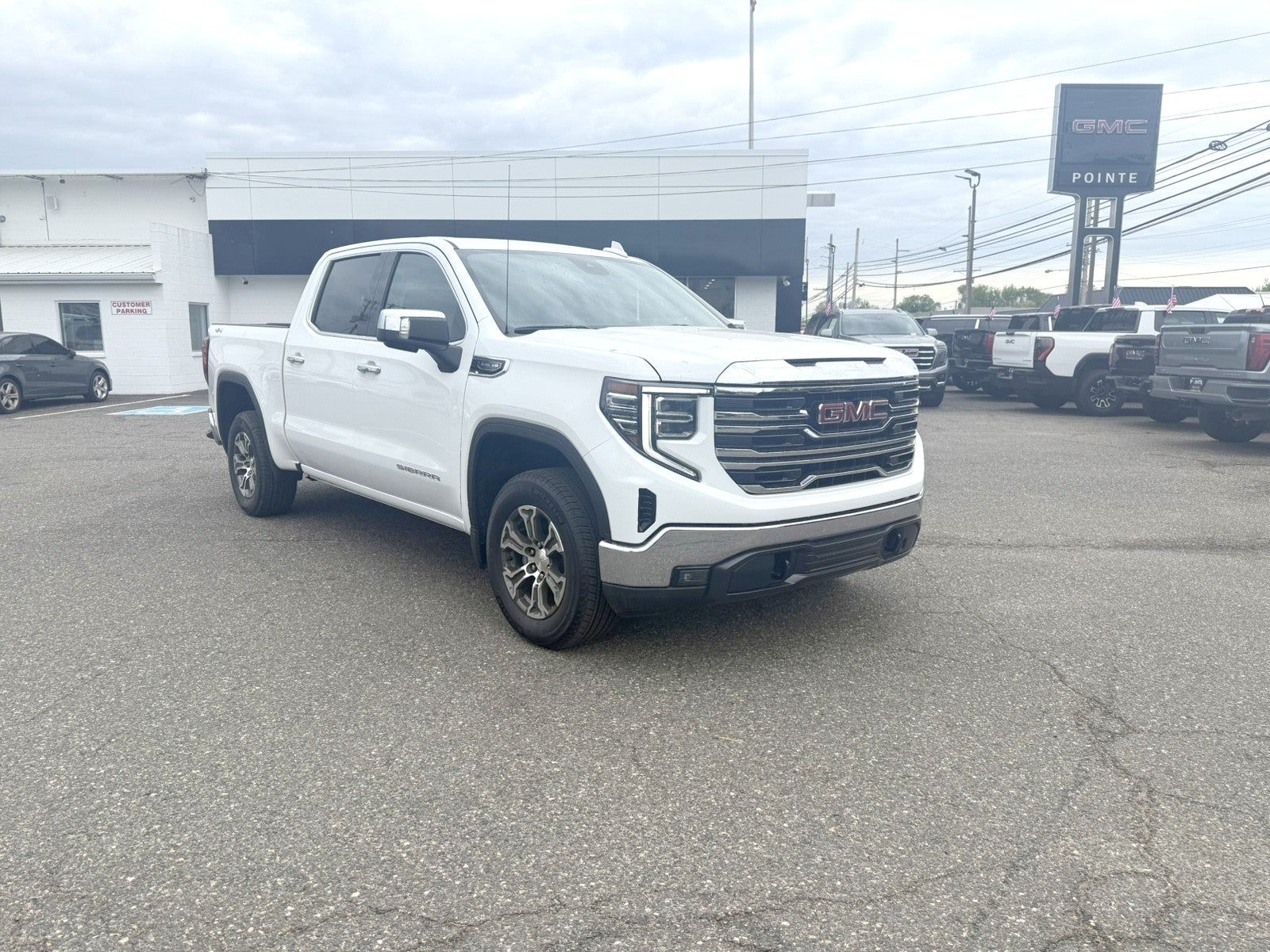  2026 GMC Sierra 1500 SLT Crew Cab 4WD   