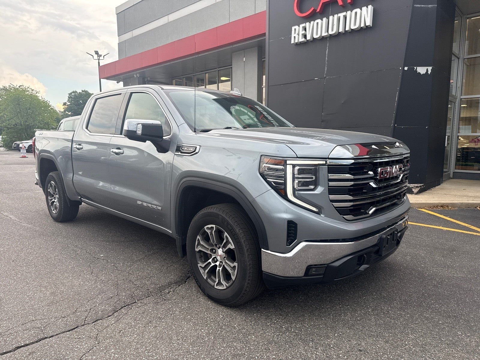 Sterling Metallic 2025 GMC Sierra 1500 SLT Crew Cab 4WD Pickup Truck Four-Wheel Drive Automatic