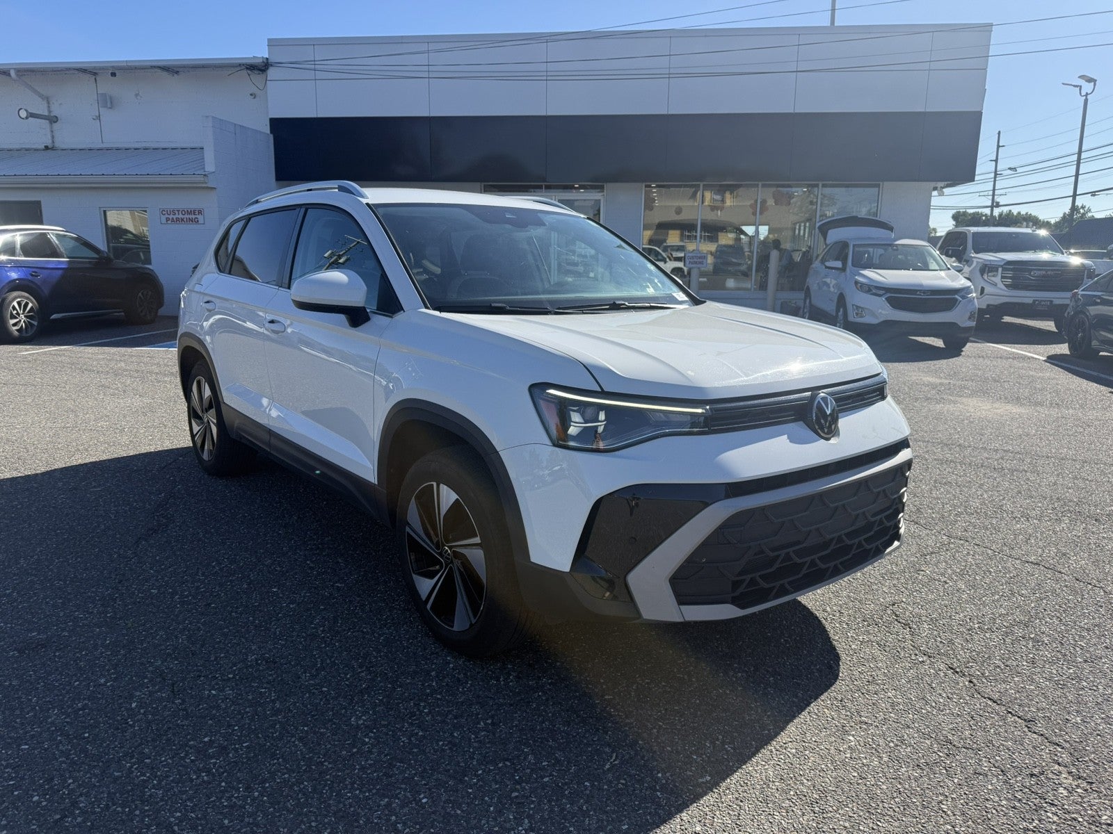  2025 Volkswagen Taos SE 4Motion   