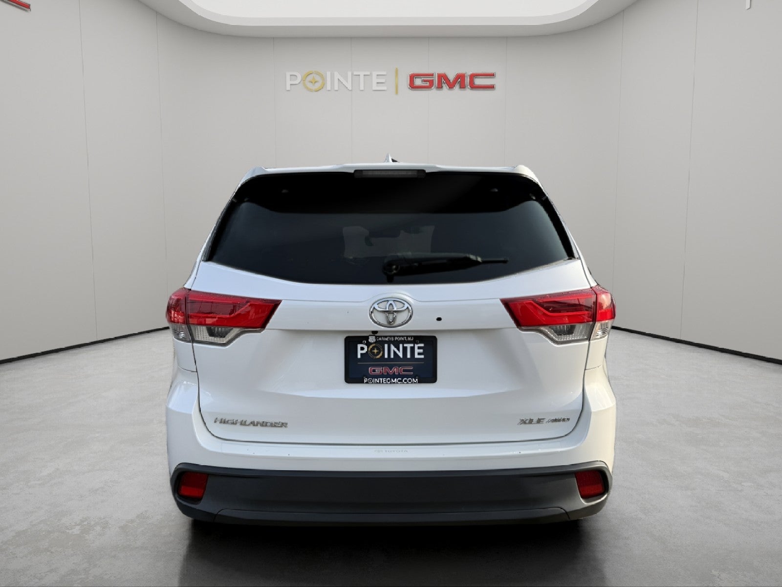 View vehicle photo 6