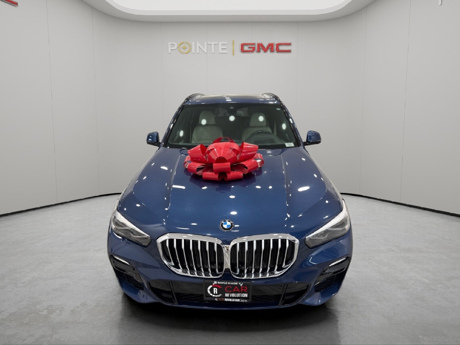 View vehicle photo 2