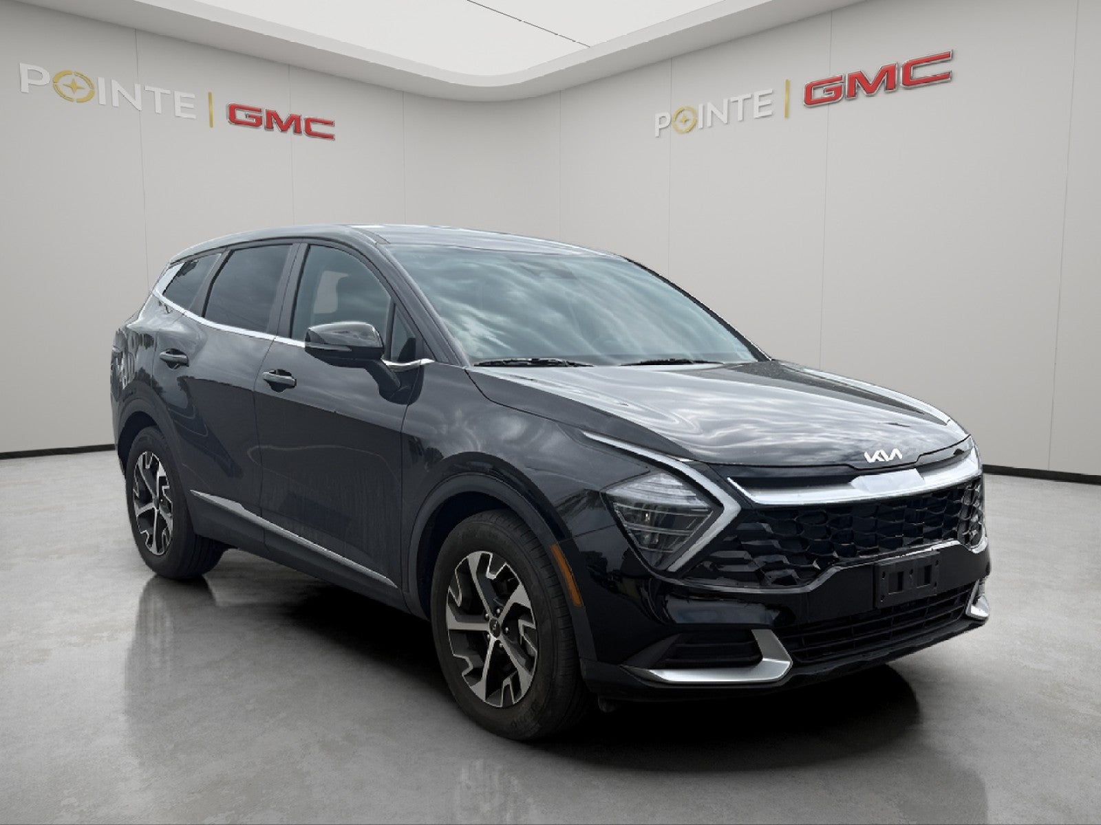 View vehicle photo 2