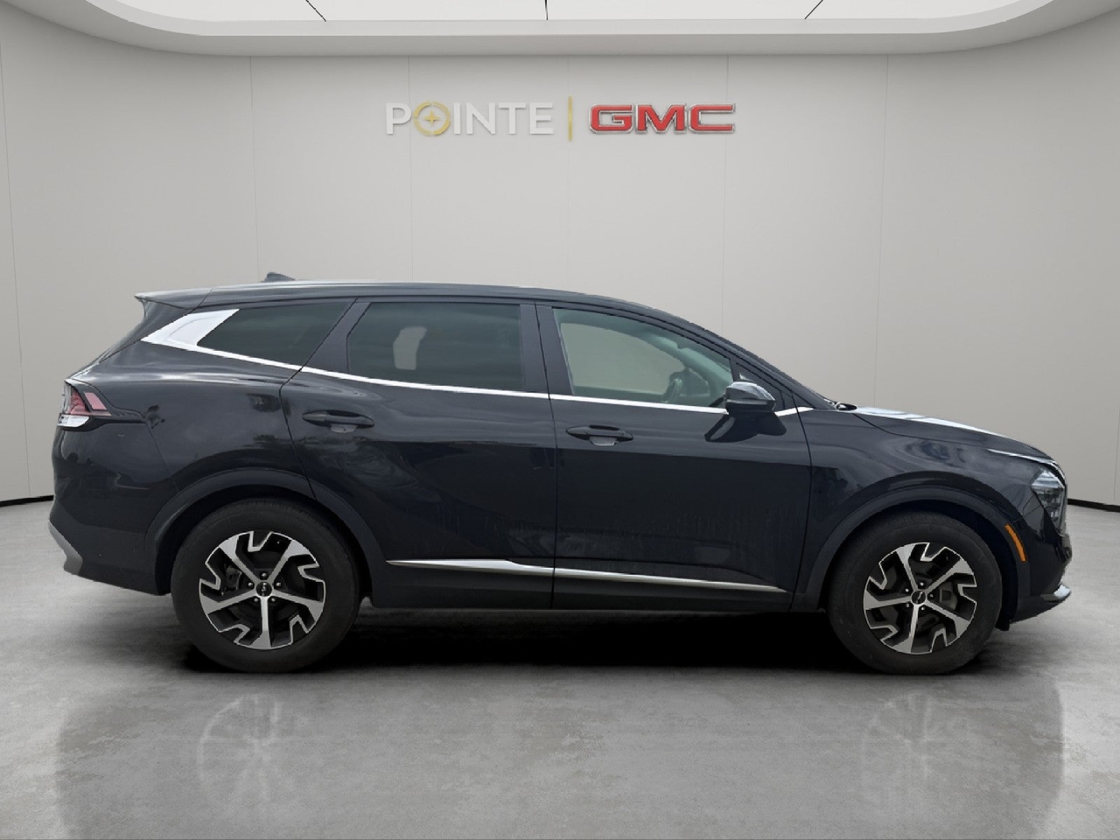 View vehicle photo 3