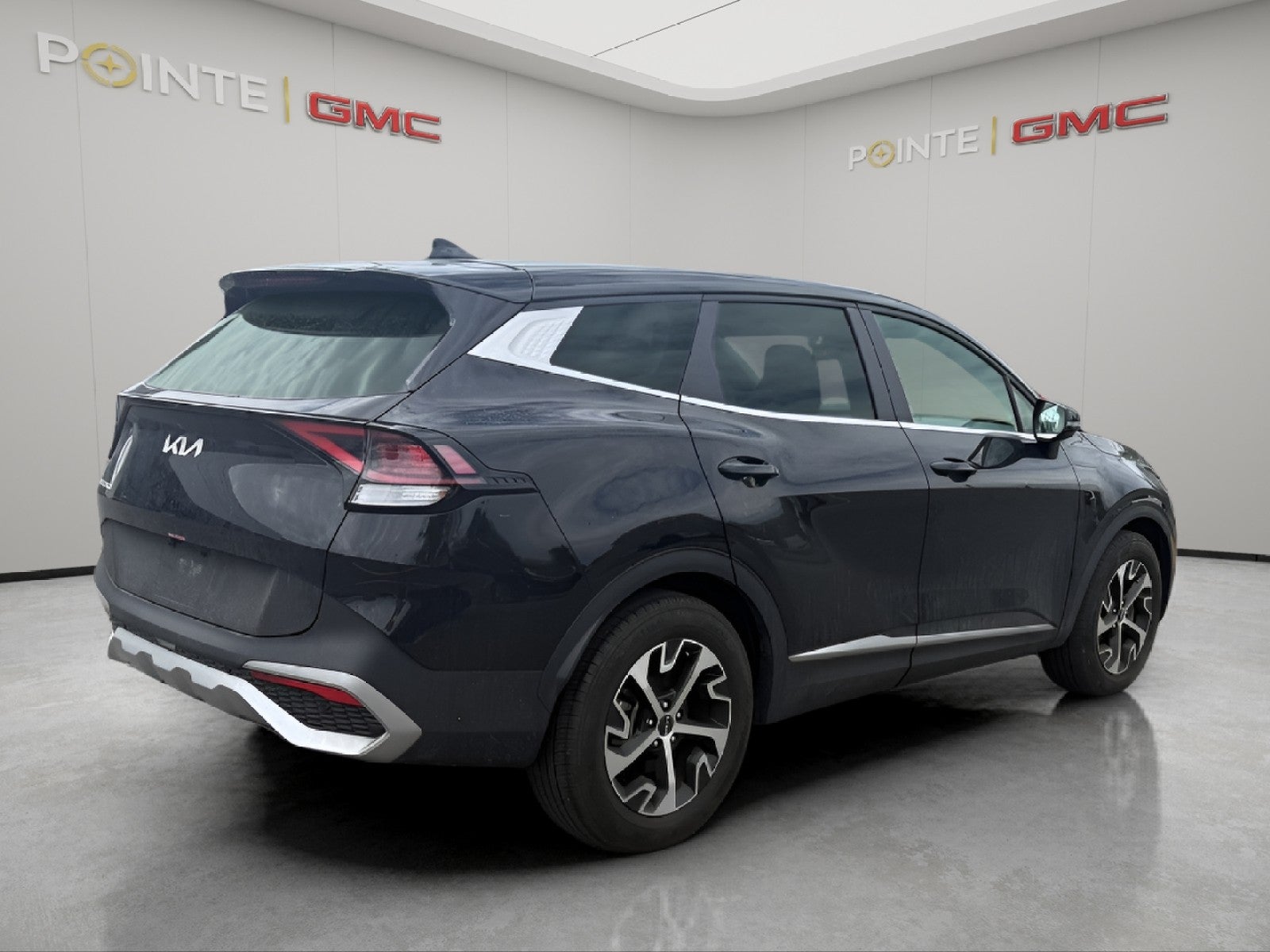 View vehicle photo 4