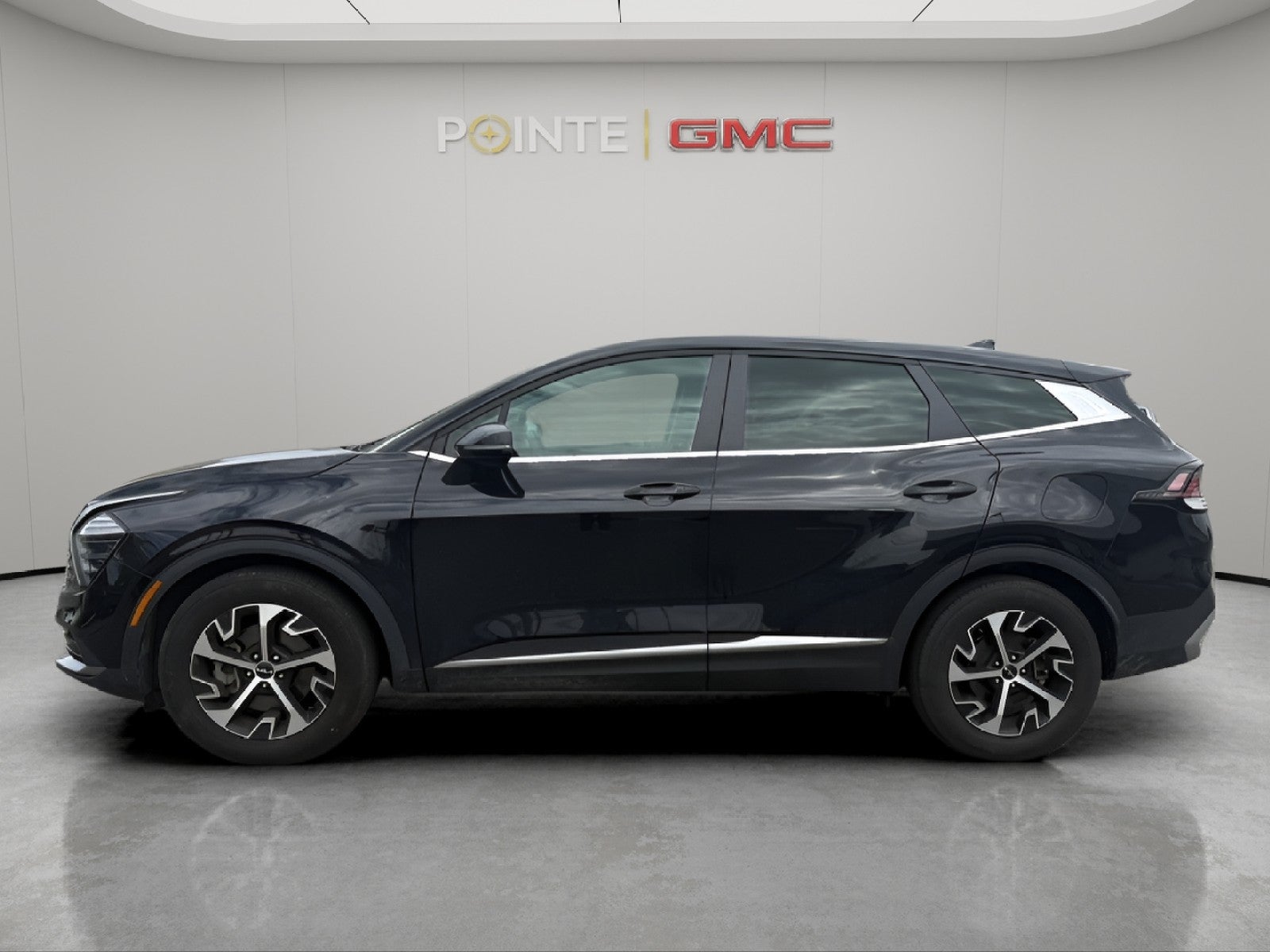 View vehicle photo 7