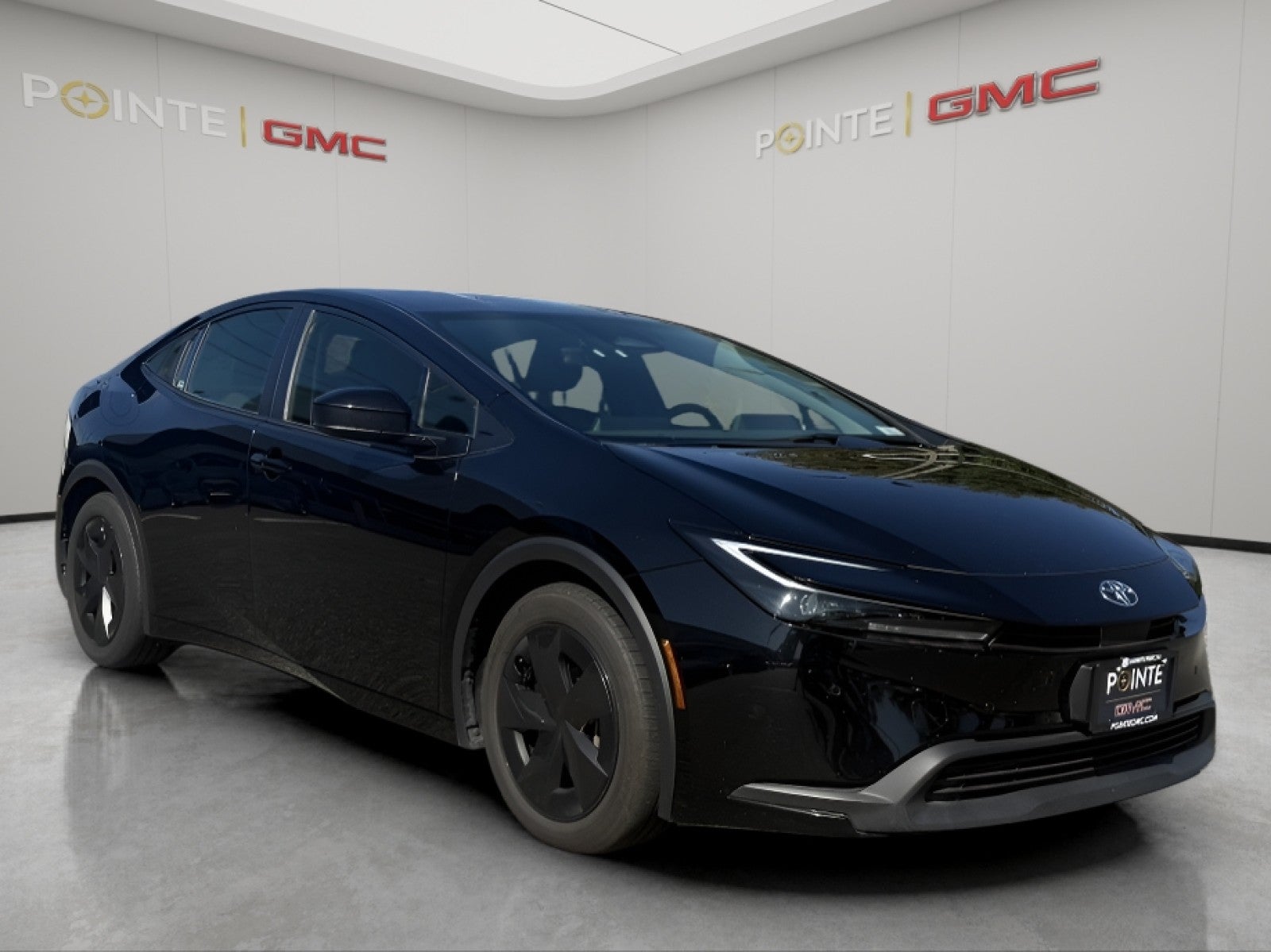 Black 2025 Toyota Prius Hatchback Front-Wheel Drive 
