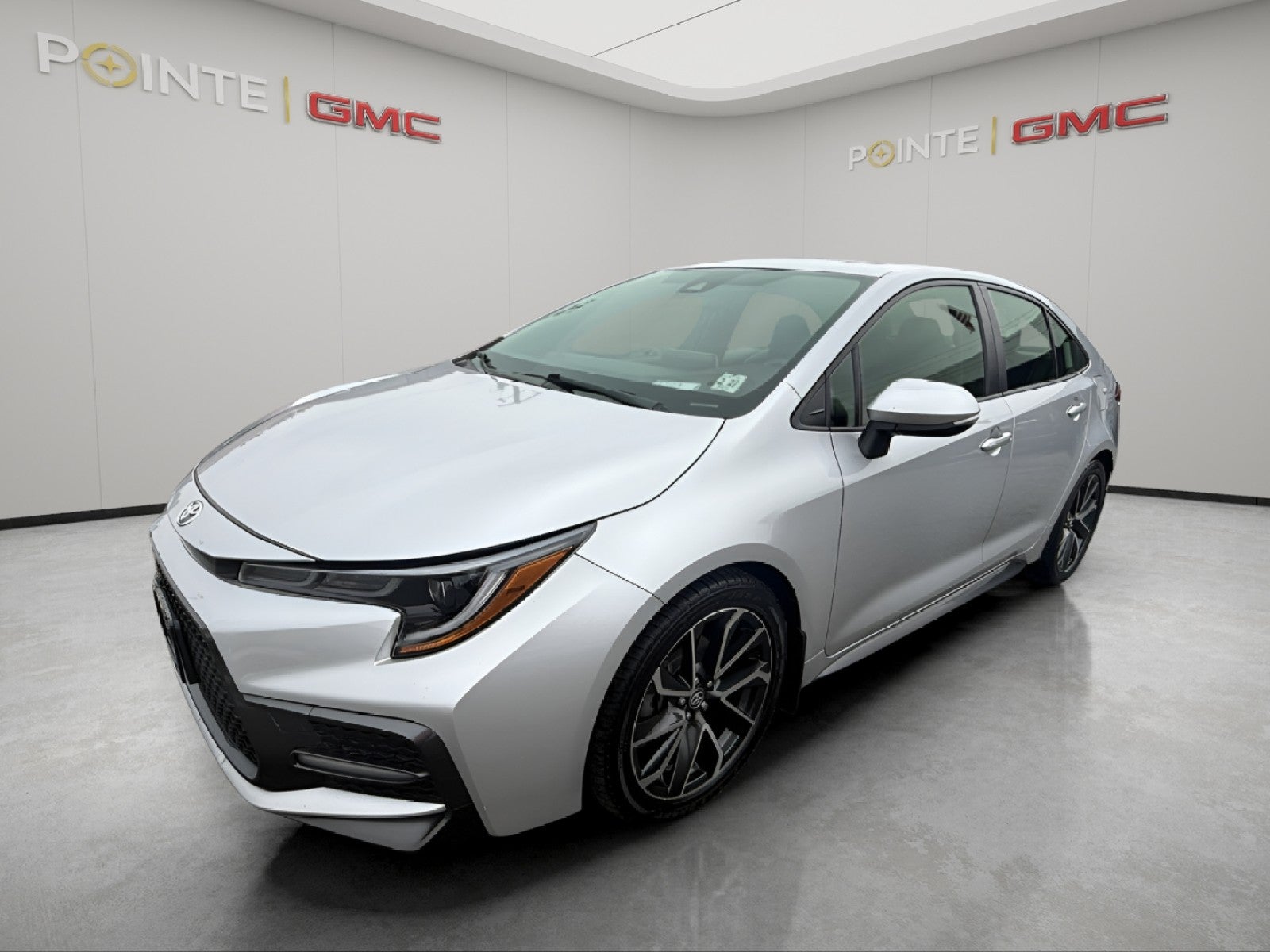 View vehicle photo 3