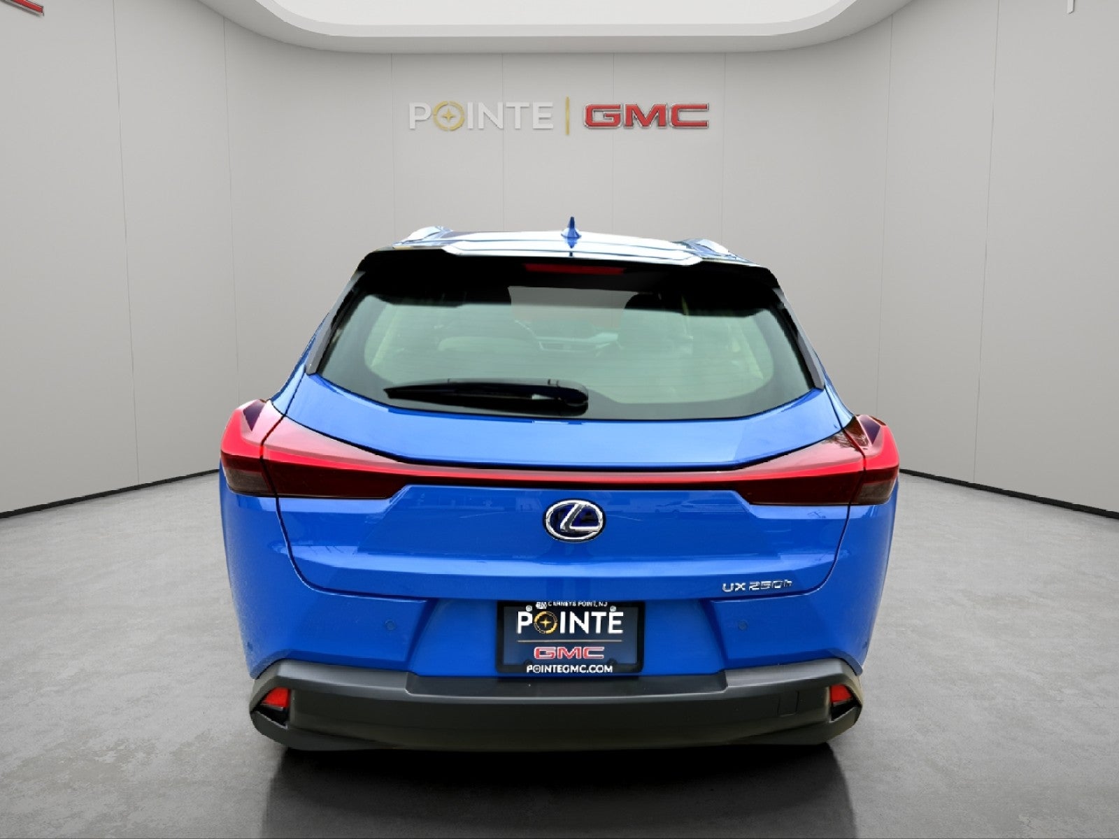 View vehicle photo 5