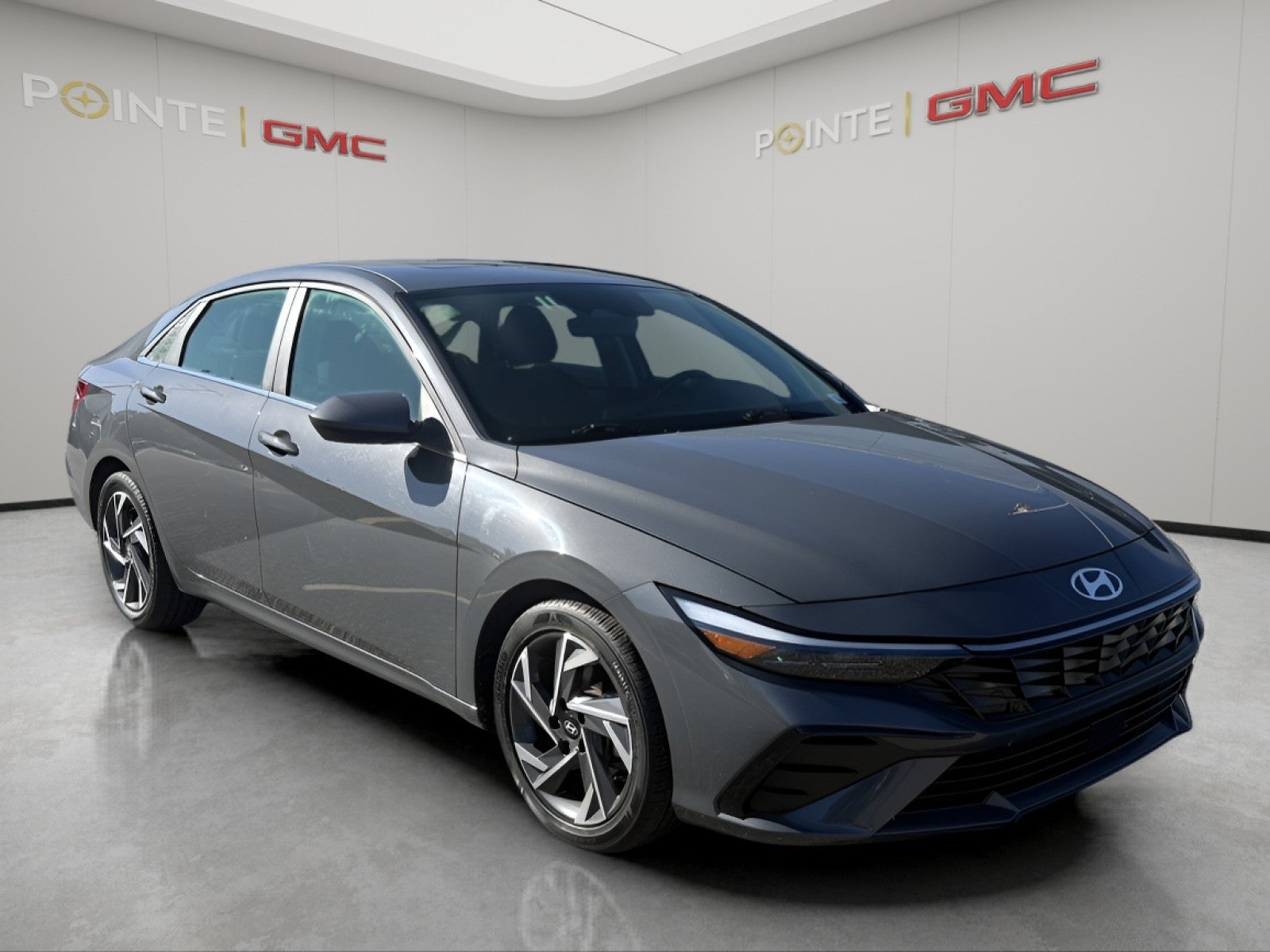 Gray 2025 Hyundai Elantra Sedan Front-Wheel Drive 