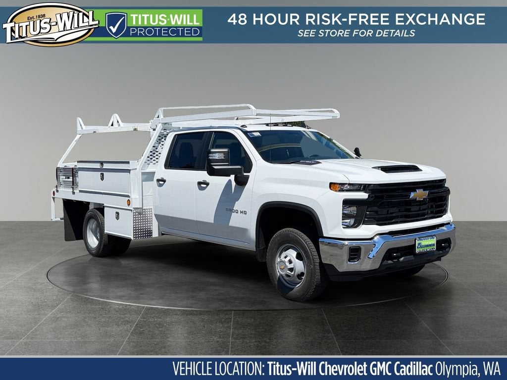 Summit White 2026 Chevrolet Silverado 3500HD Chassis Pickup Truck Four-Wheel Drive Automatic