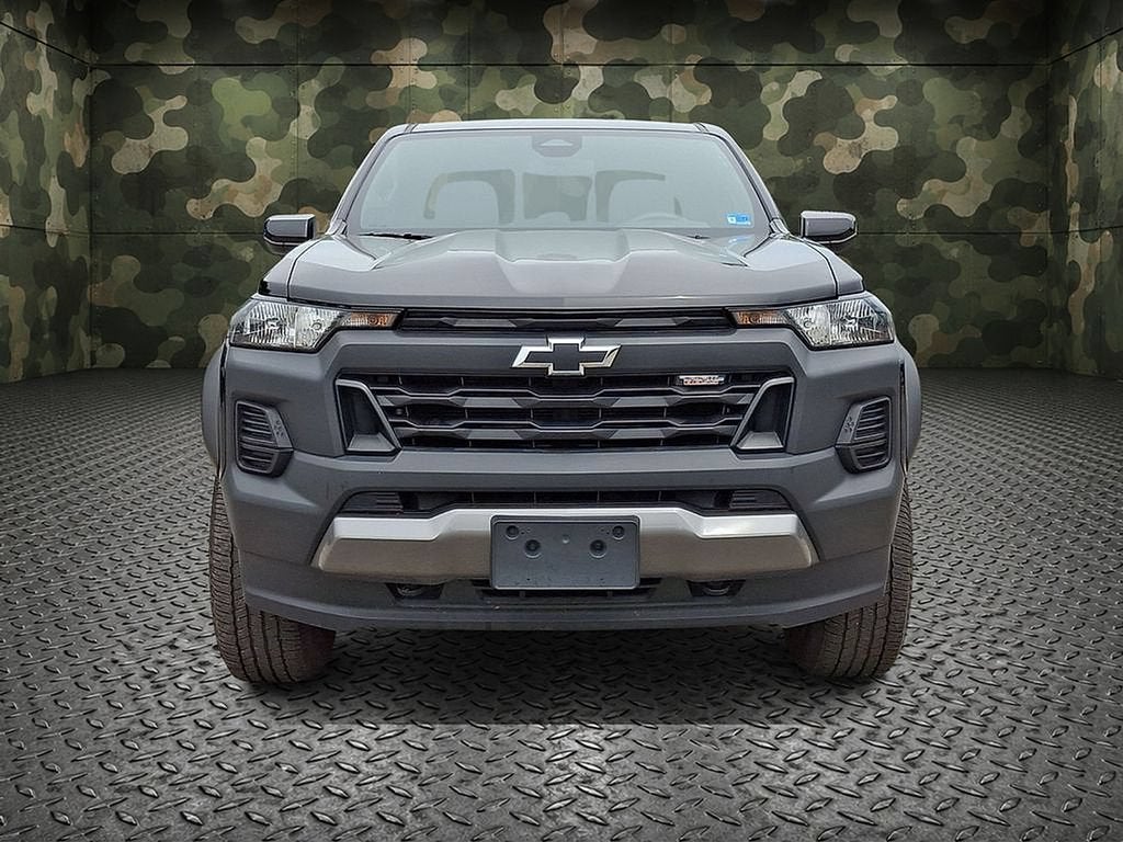 Black 2024 Chevrolet Colorado Pickup Truck Four-Wheel Drive Automatic
