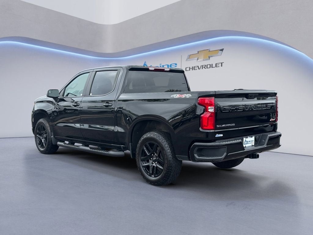 View vehicle photo 3