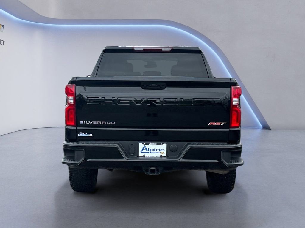 View vehicle photo 4