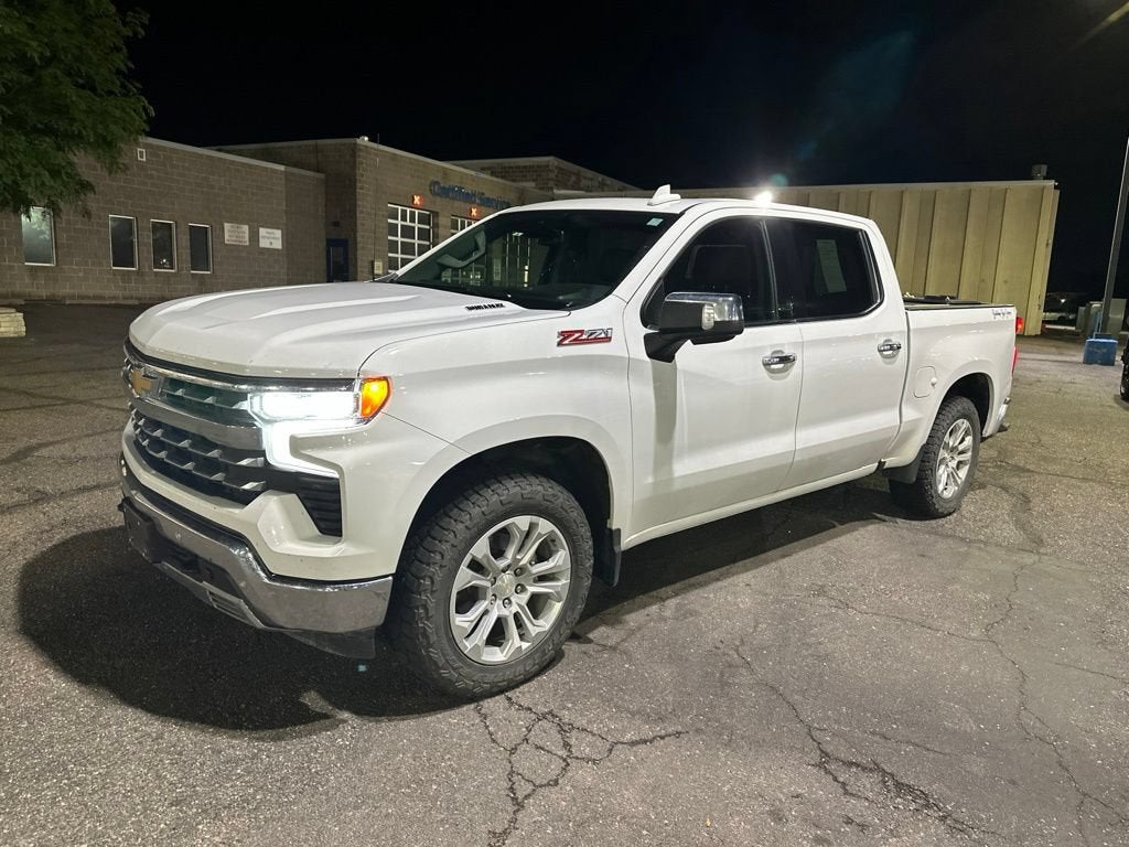 Summit White 2023 Chevrolet Silverado 1500 Pickup Truck Four-Wheel Drive Automatic