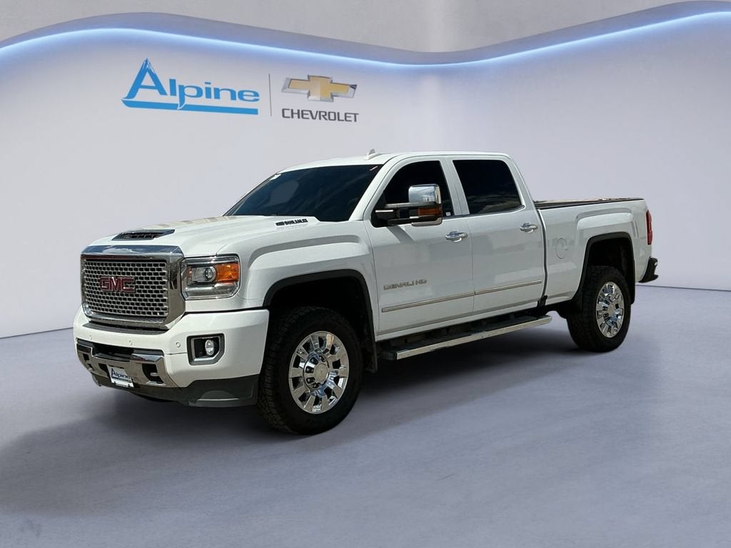 Summit White 2017 GMC Sierra 2500HD Pickup Truck Four-Wheel Drive Automatic