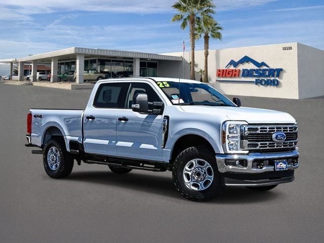 2025 Ford F-250 Super Duty XLT Crew Cab 4WD