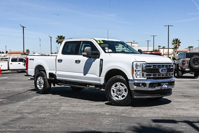 2025 Ford F-250 Super Duty XLT Crew Cab 4WD