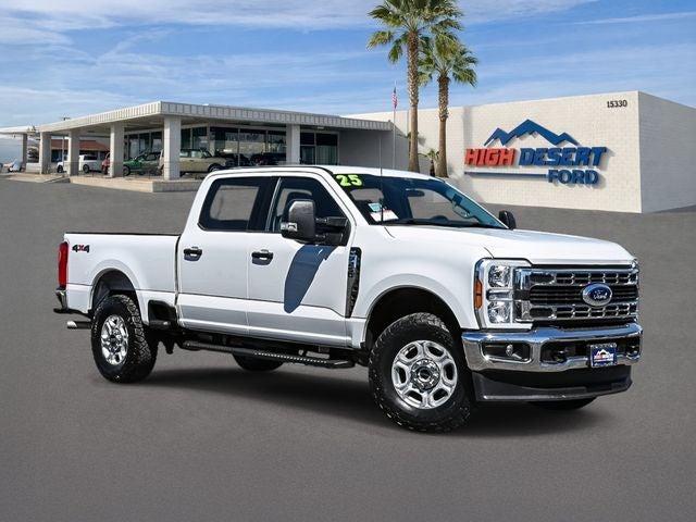 2025 Ford F-250 Super Duty XLT Crew Cab 4WD