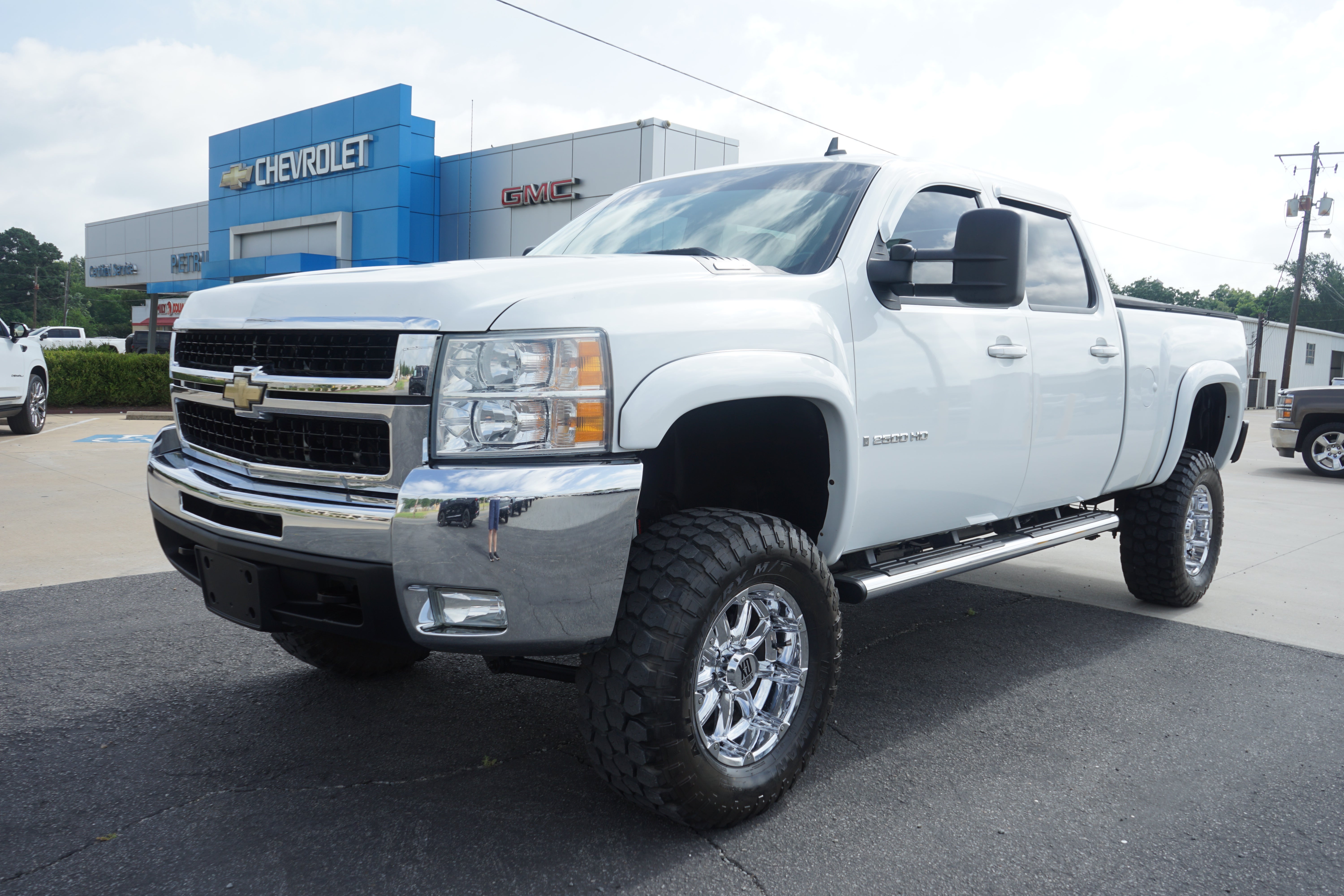  2007 Chevrolet Silverado 2500HD LTZ Crew Cab 4WD   