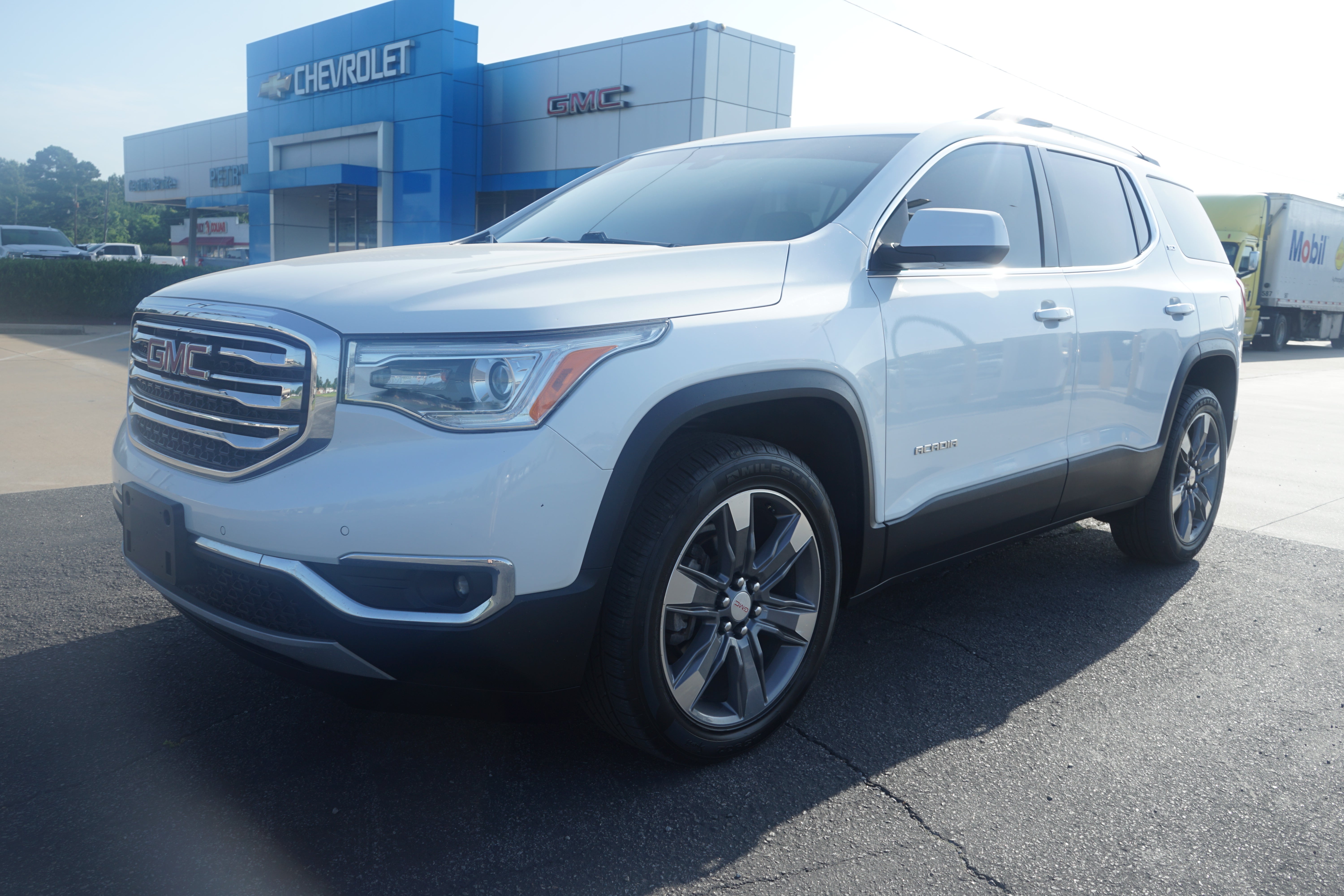  2018 GMC Acadia SLT-2 FWD   