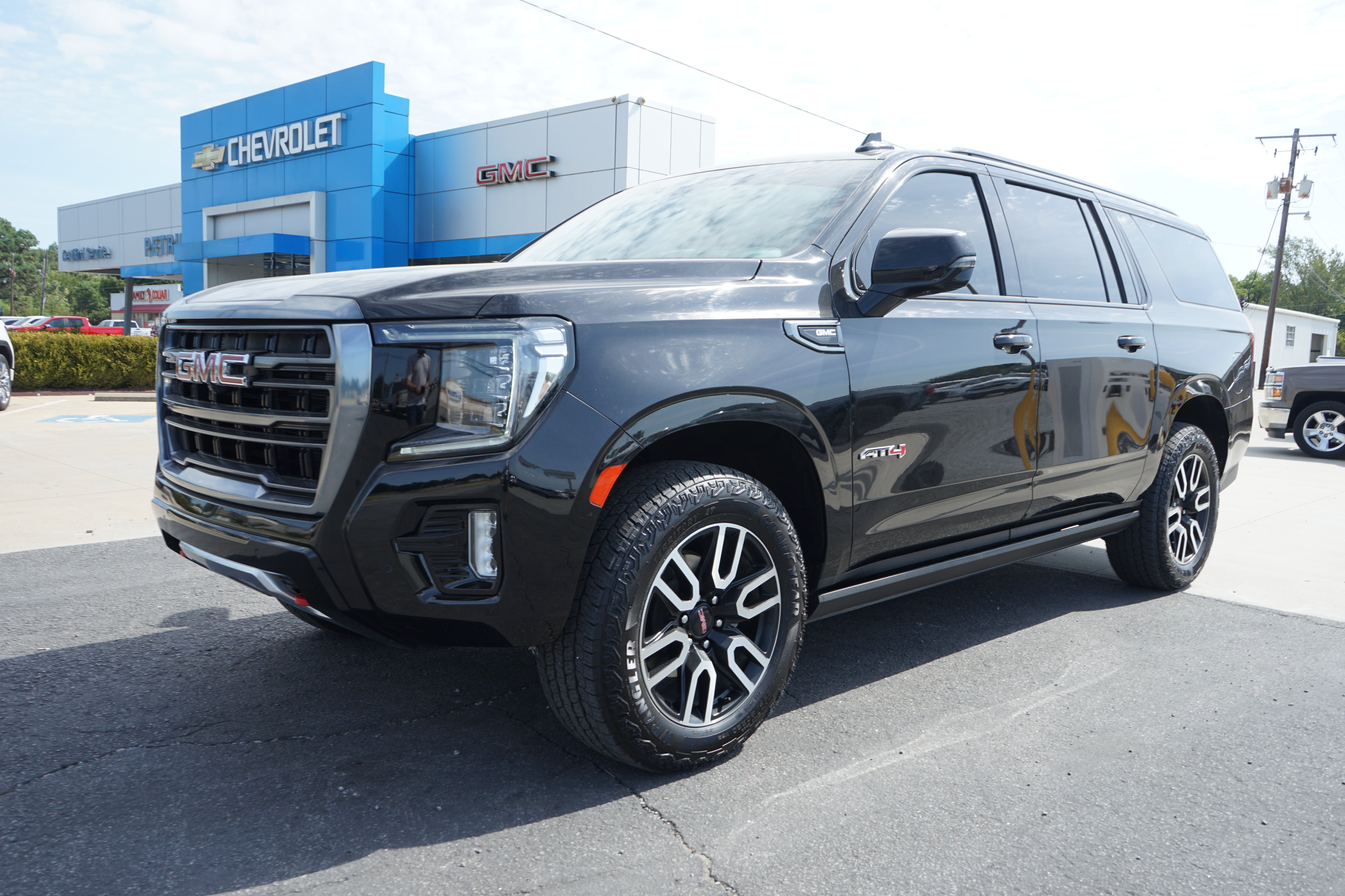 Onyx Black 2024 GMC Yukon XL SUV / Crossover Four-Wheel Drive Automatic