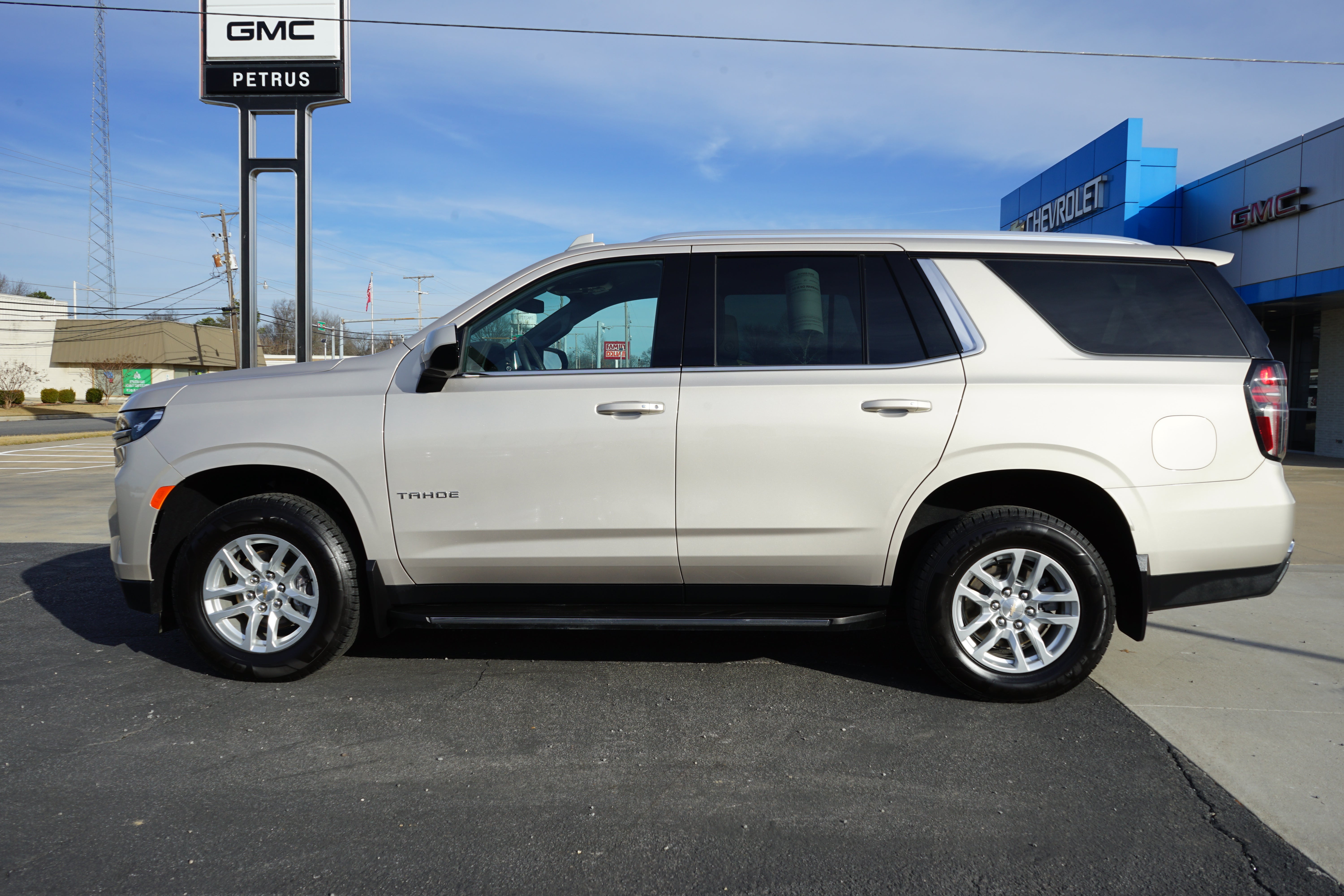 View vehicle photo 2