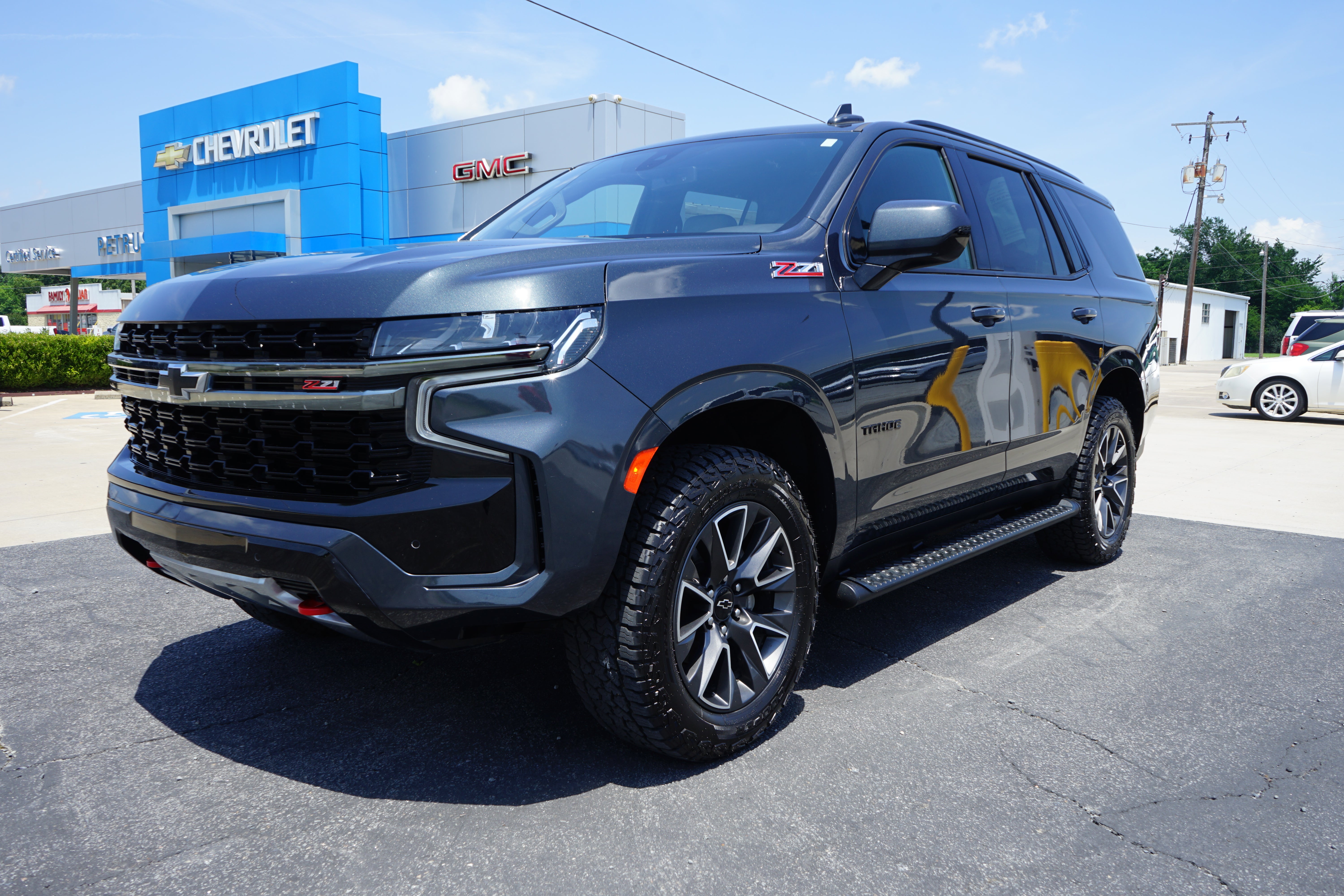 2022 Chevrolet Tahoe Gris (Evergreen Gray Metallic) SUV/Crossover Todo terreno Automática