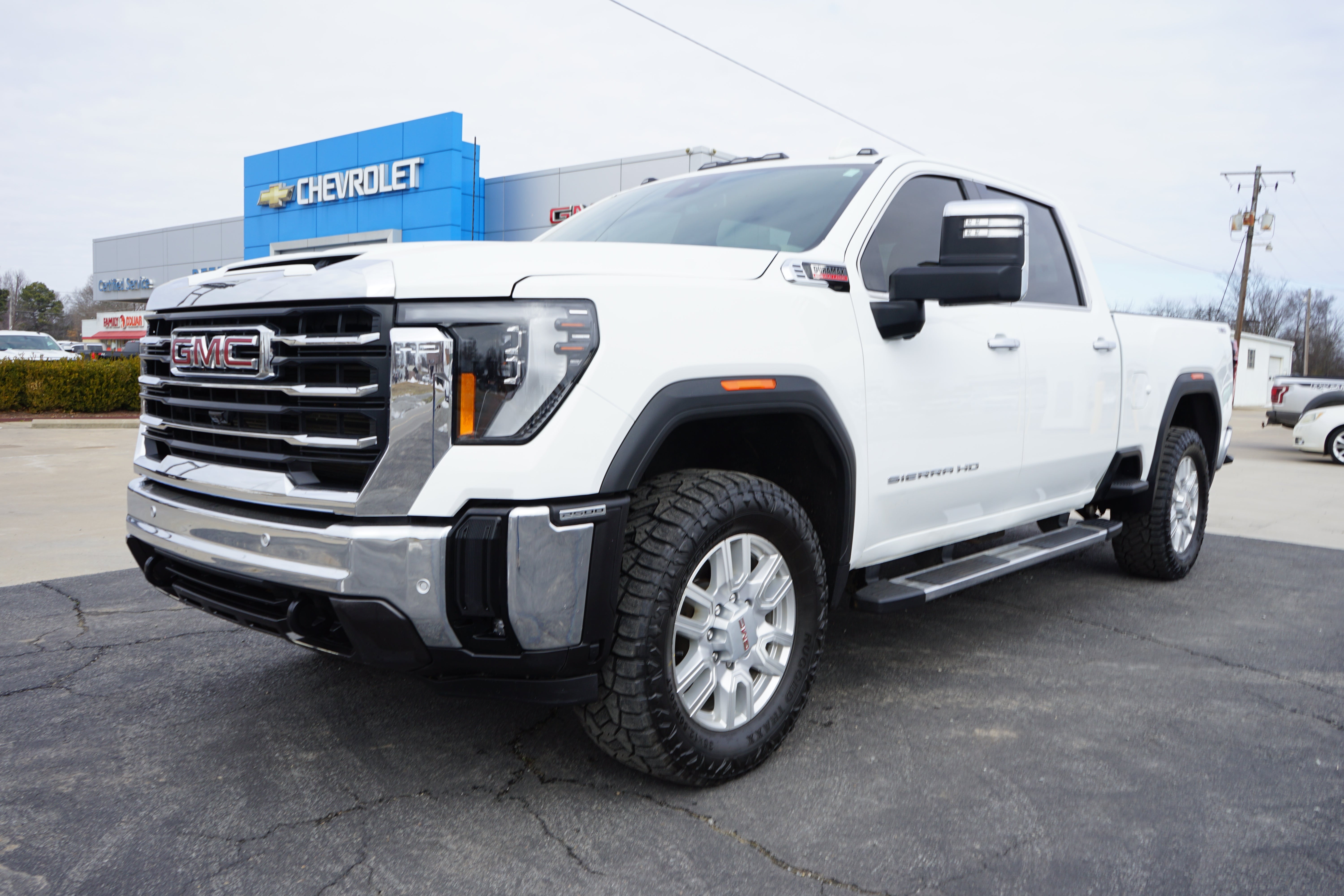  2024 GMC Sierra 2500HD SLT Crew Cab 4WD   