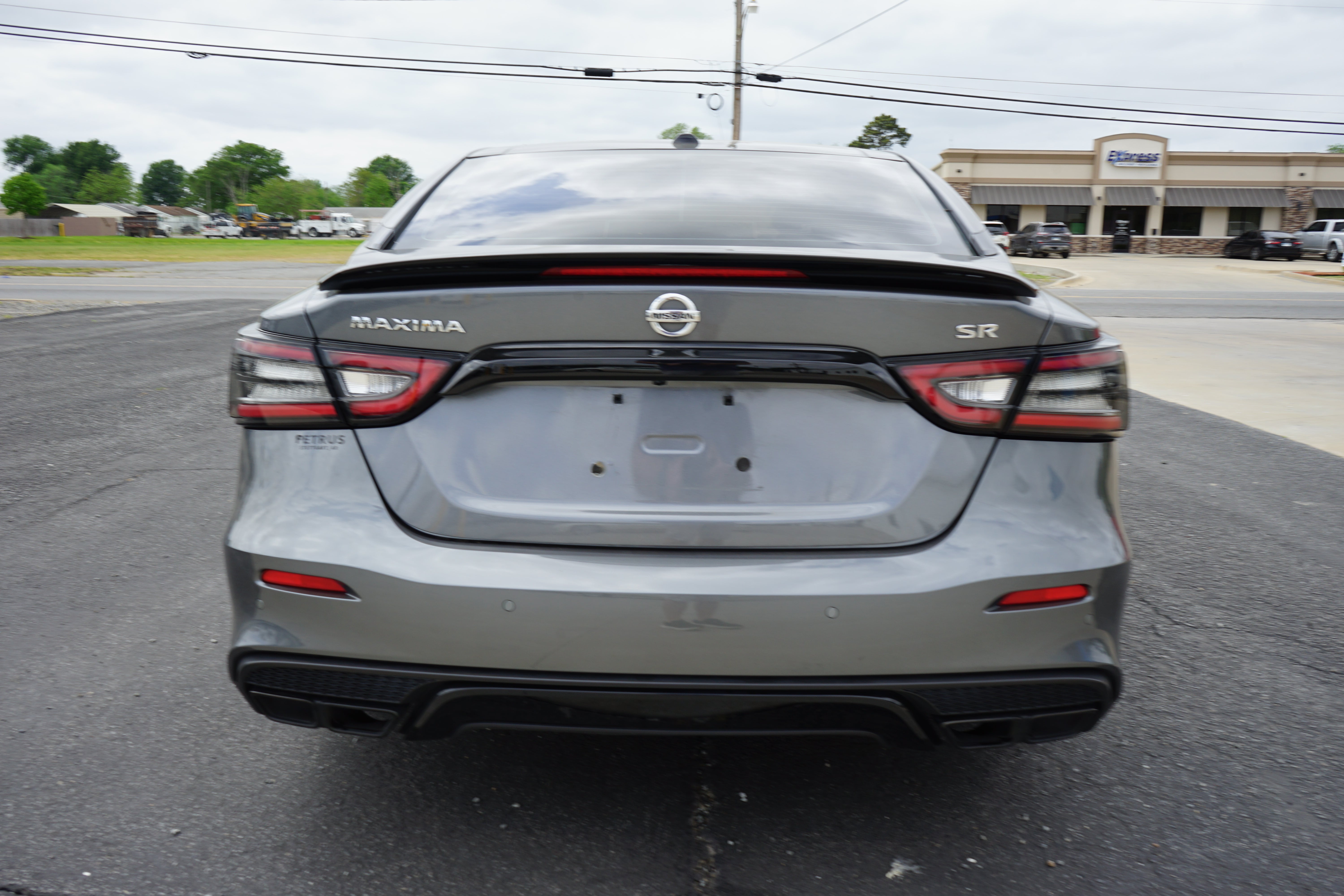 View vehicle photo 4