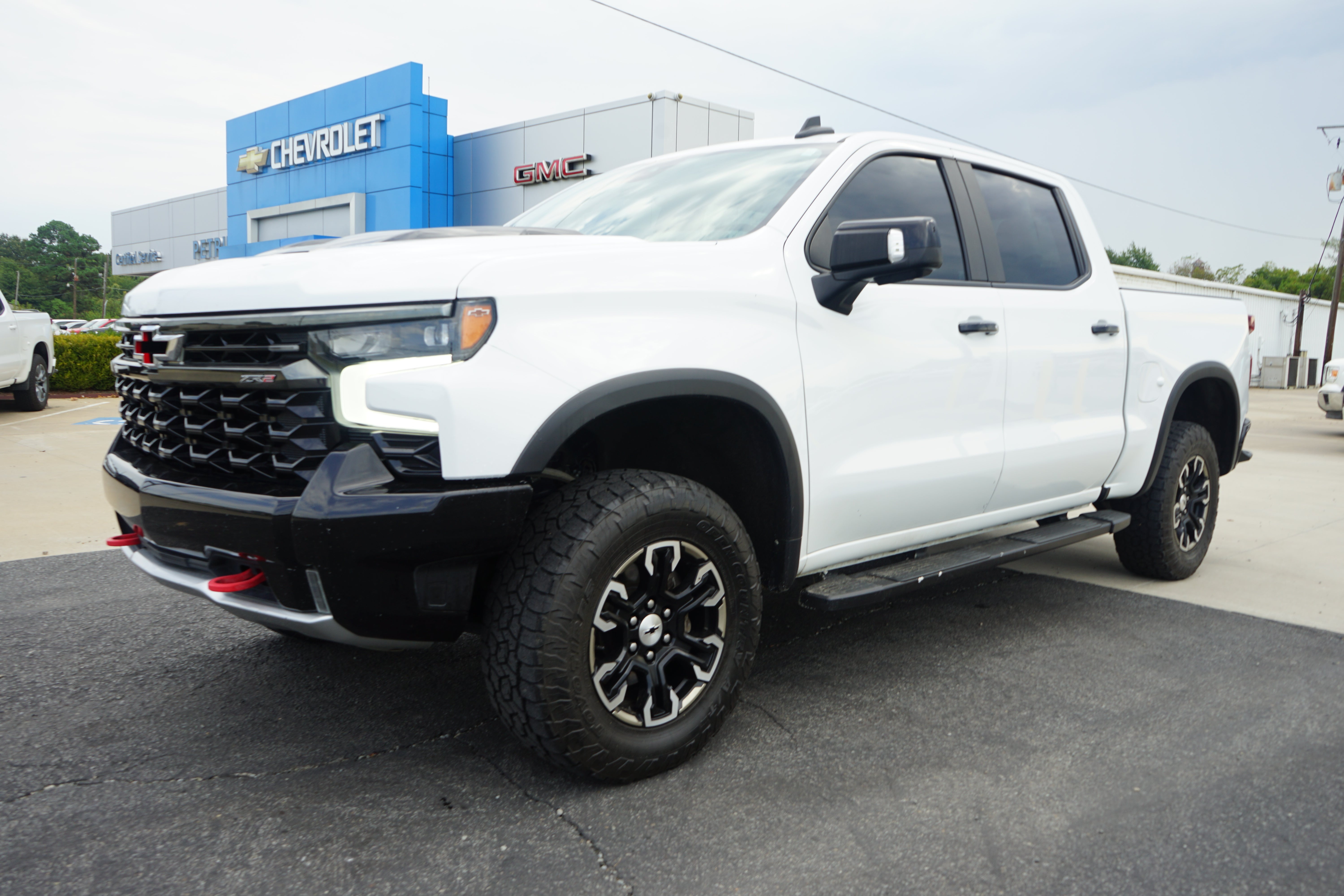 Summit White 2022 Chevrolet Silverado 1500 Pickup Truck Four-Wheel Drive Automatic
