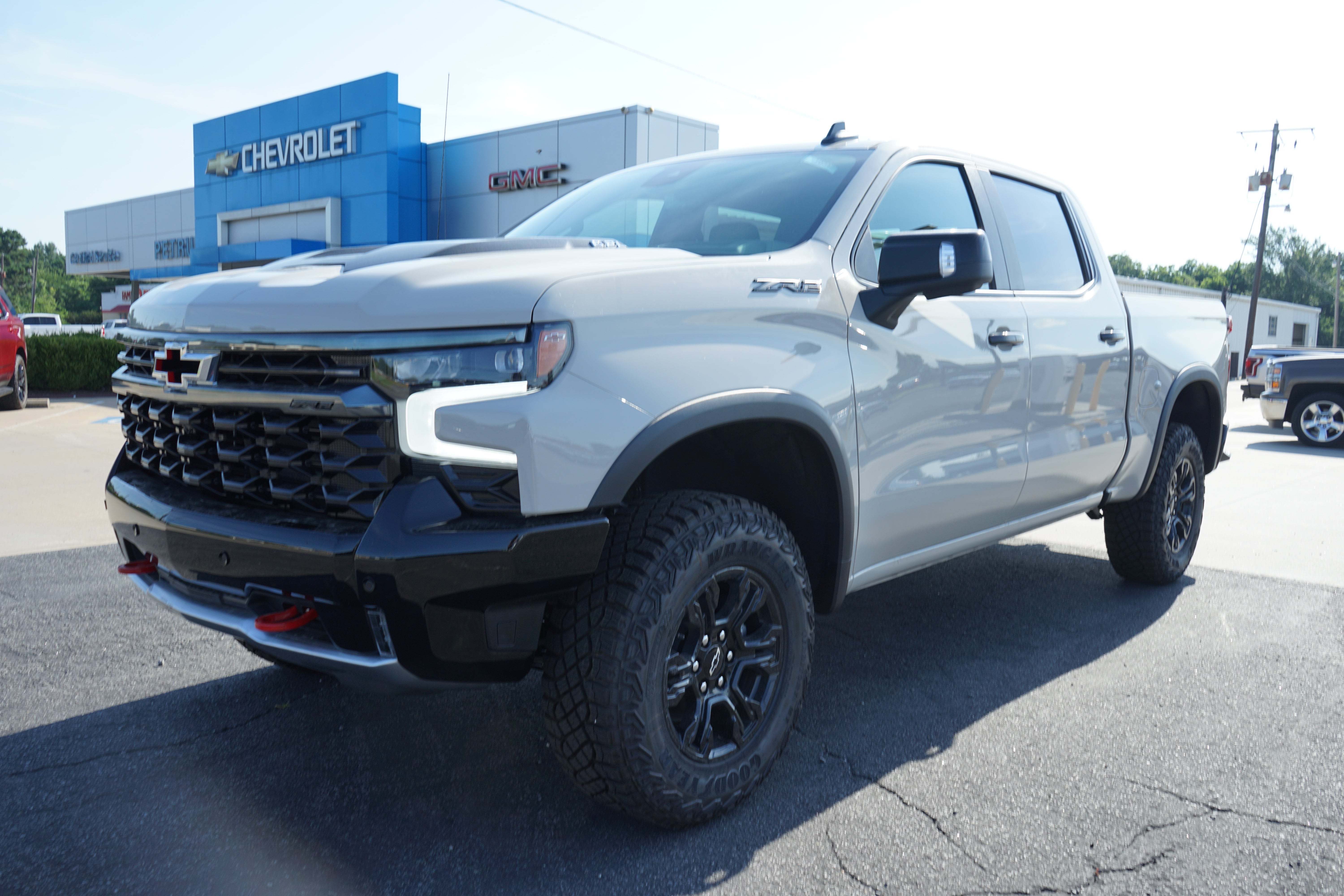 White Sands 2026 Chevrolet Silverado 1500 Pickup Truck Four-Wheel Drive Automatic