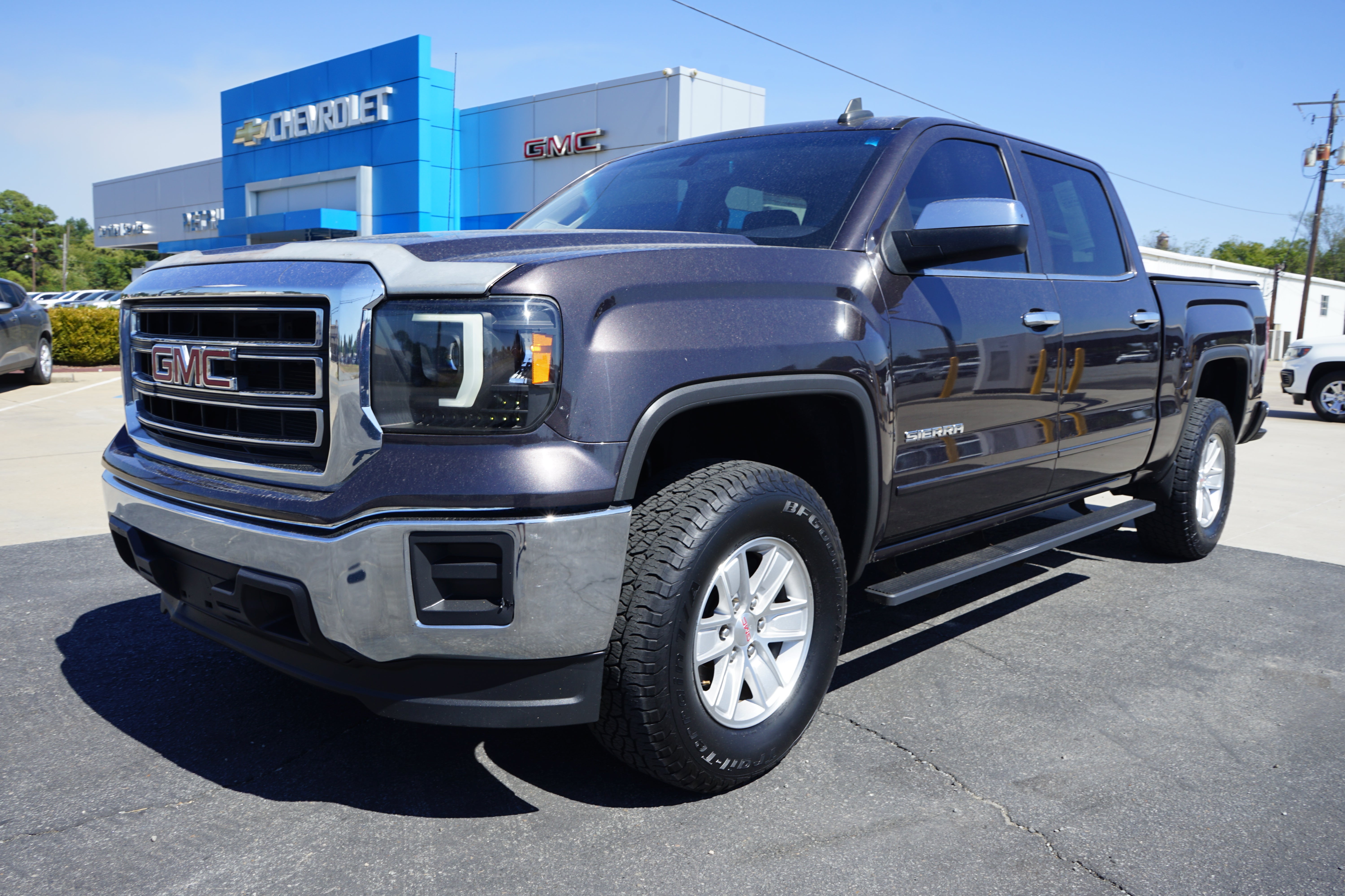 Gray (Iridium Metallic) 2015 GMC Sierra 1500 Pickup Truck 4X2 Automatic