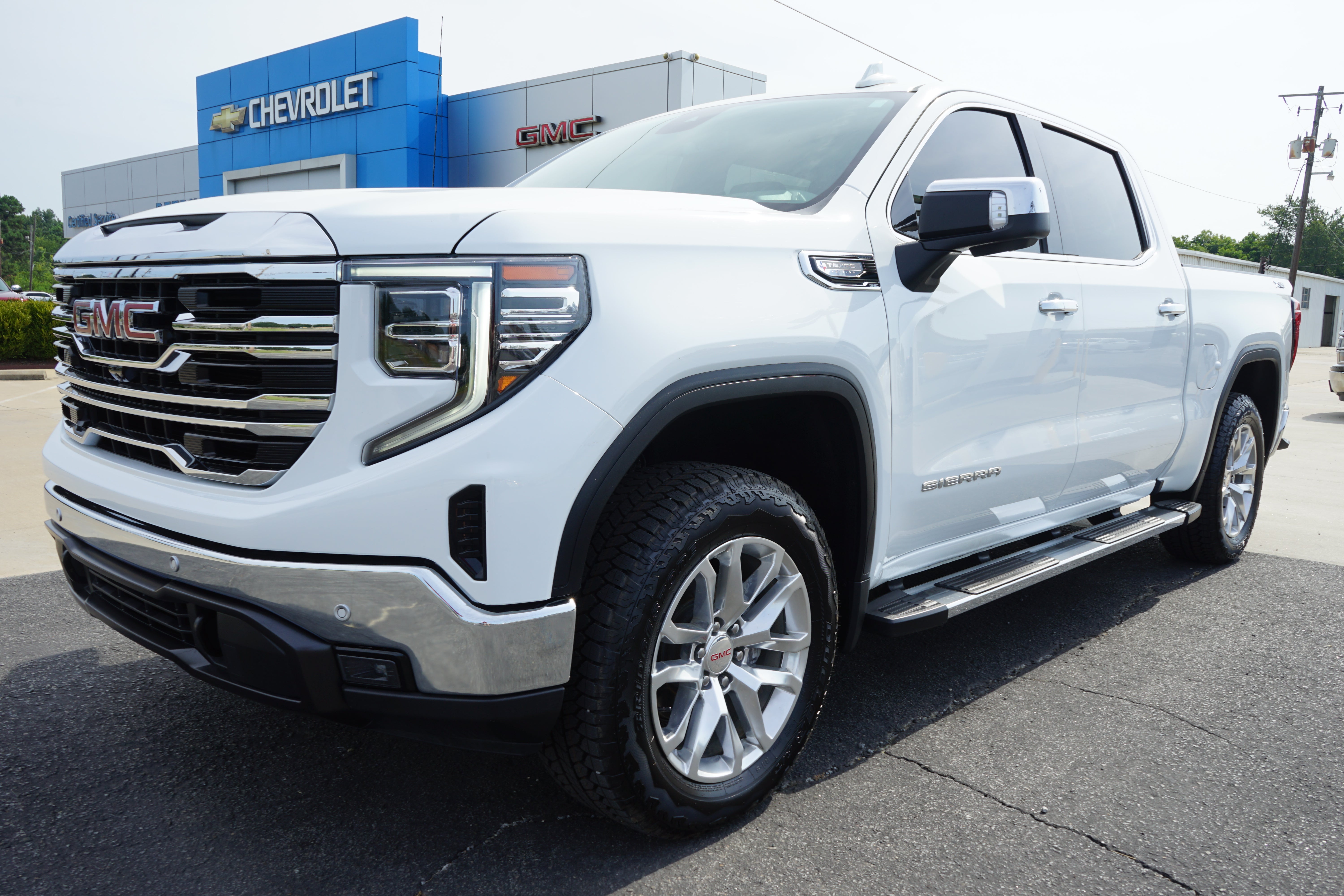 Summit White 2024 GMC Sierra 1500 Pickup Truck Four-Wheel Drive Automatic