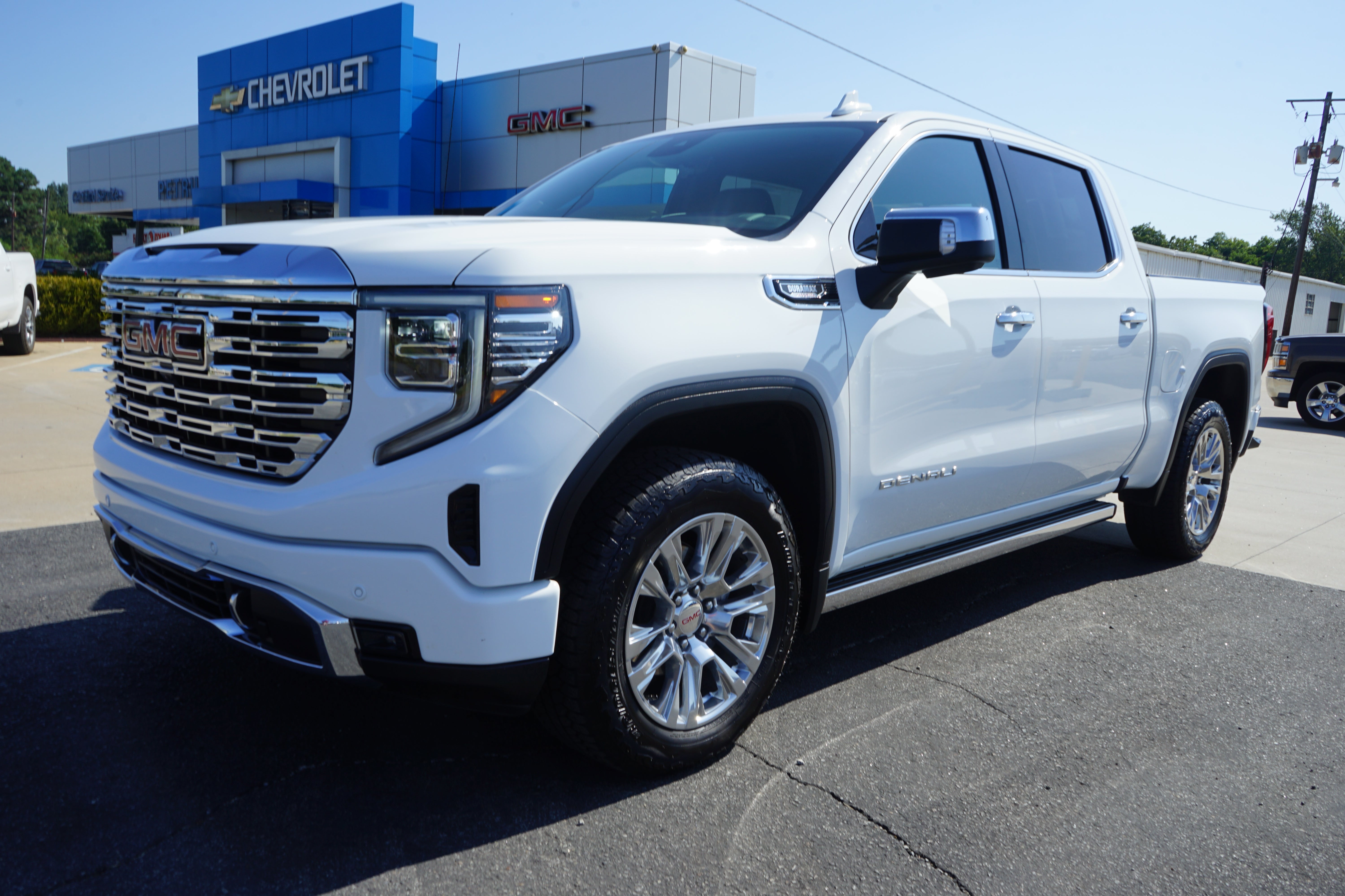  2023 GMC Sierra 1500 Denali Crew Cab 4WD   