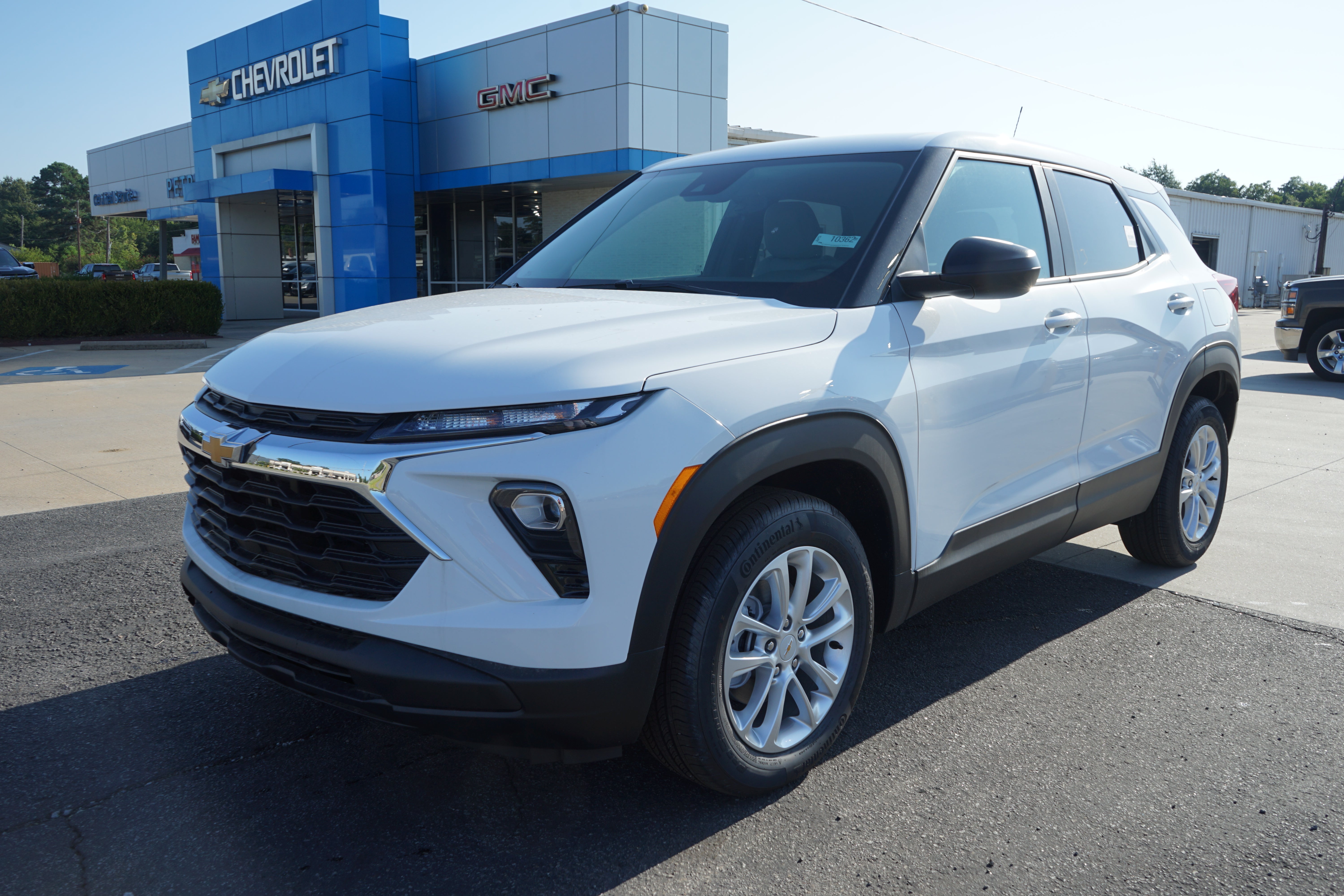 Summit White 2026 Chevrolet Trailblazer SUV / Crossover Front-Wheel Drive Automatic