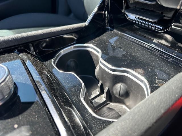 Used 2023 Diamond Black Crystal Pearlcoat Jeep Laredo image 22