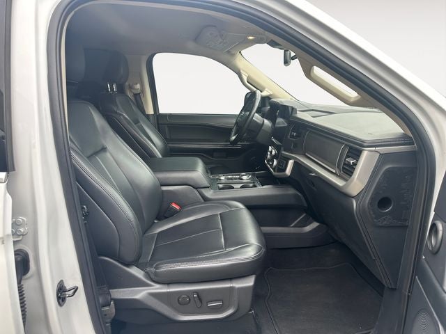 Used 2024 Oxford White Ford XLT image 15