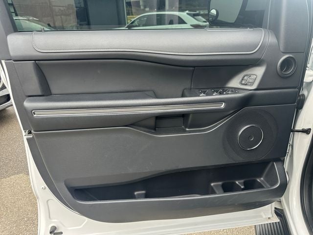 Used 2024 Oxford White Ford XLT image 16