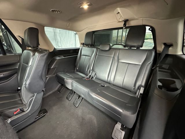 Used 2024 Oxford White Ford XLT image 31