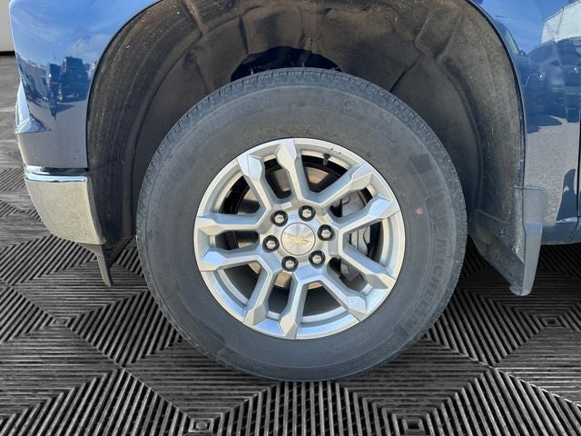 Used 2023 Northsky Blue Metallic Chevrolet LT image 14