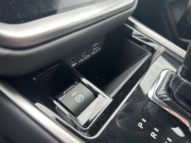 Used 2024 Magnetite Gray Metallic Subaru Onyx Edition image 24