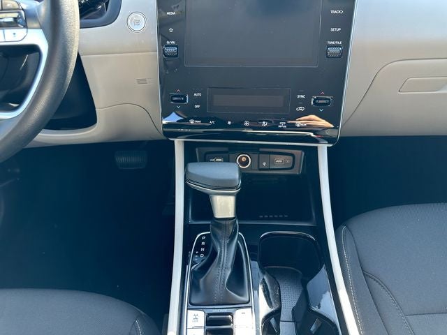 Used 2024 White Pearl Hyundai SEL image 11